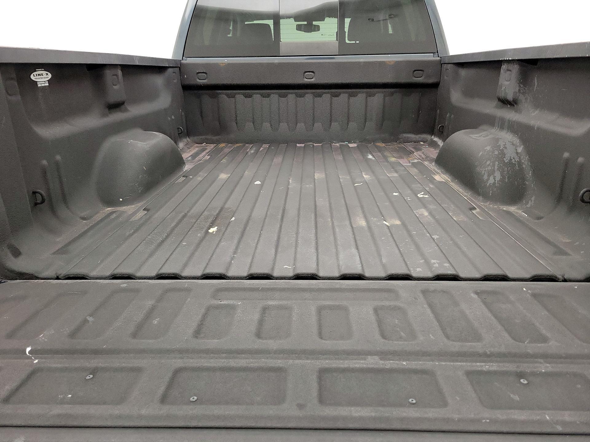 Thumbnail: 2017 Chevrolet Silverado 1500 - 20
