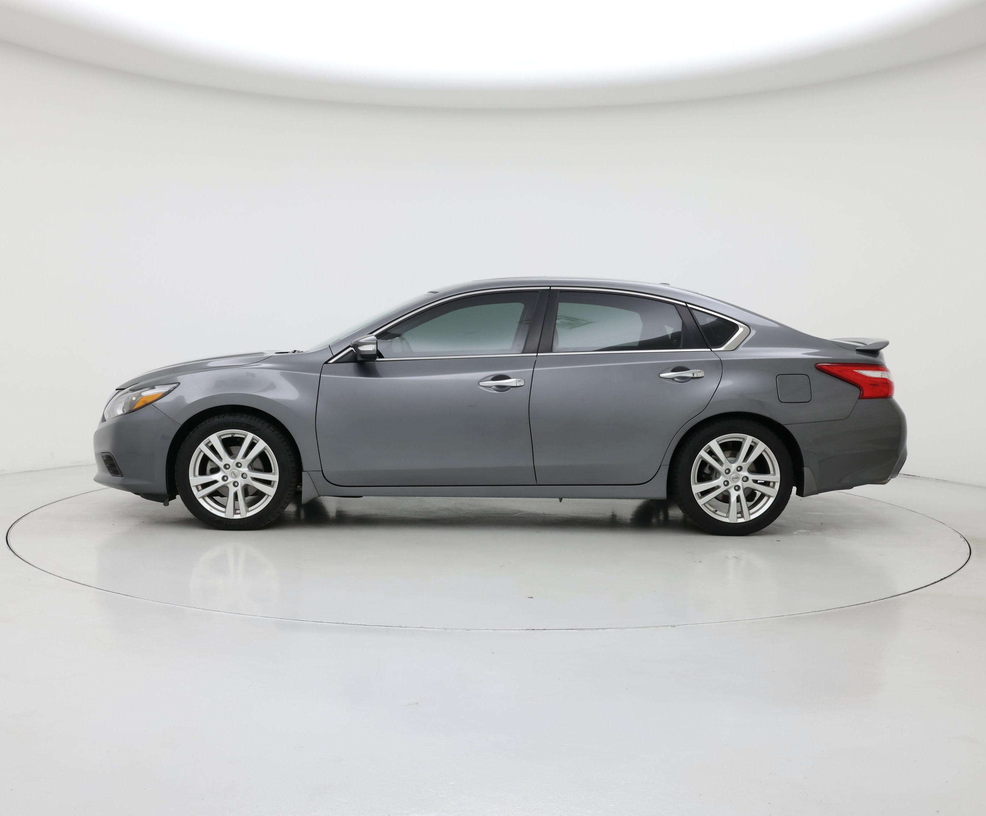 Thumbnail: 2016 Nissan Altima - 3