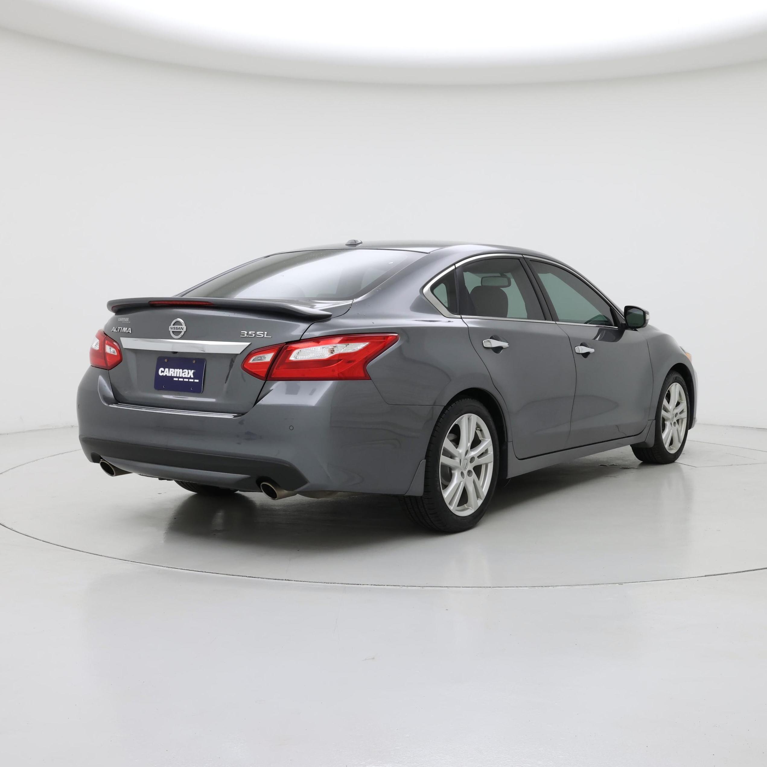 Thumbnail: 2016 Nissan Altima - 8