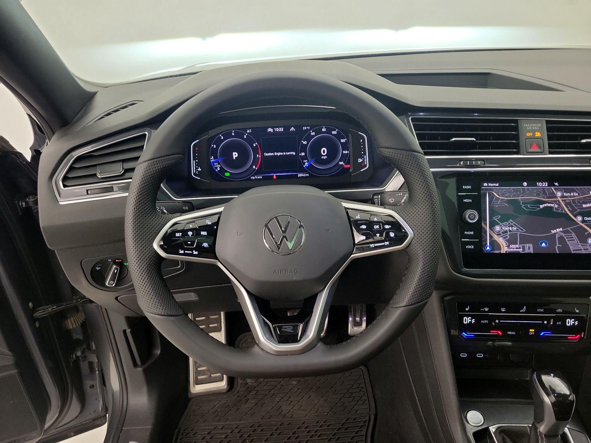 Thumbnail: 2022 Volkswagen Tiguan - 10