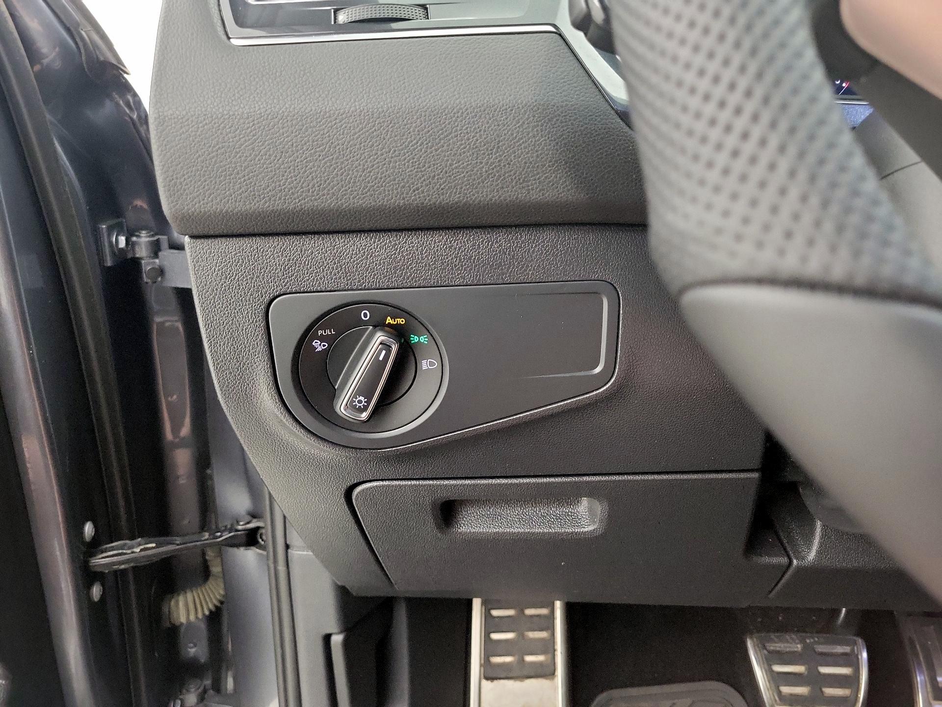 Thumbnail: 2022 Volkswagen Tiguan - 13