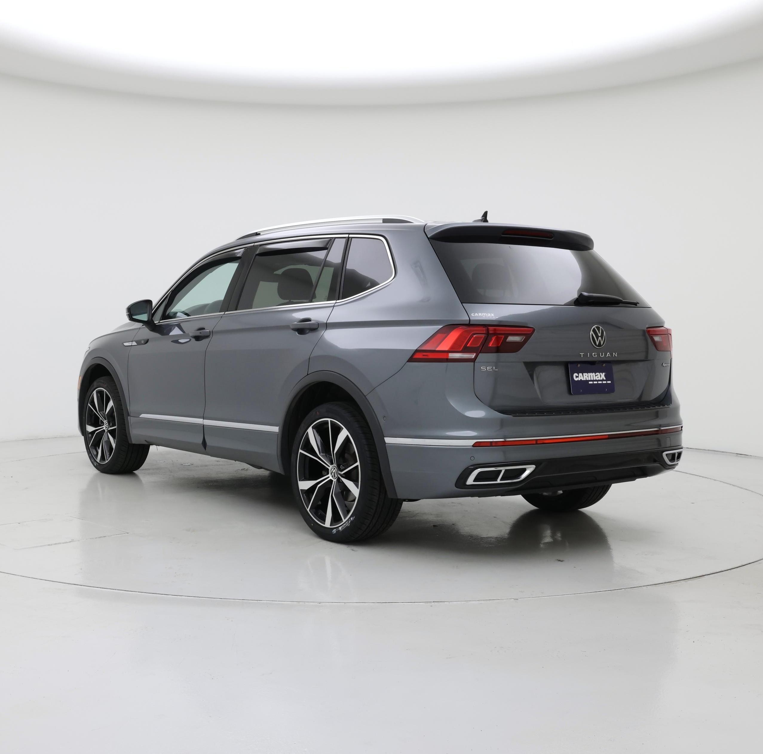 Thumbnail: 2022 Volkswagen Tiguan - 2