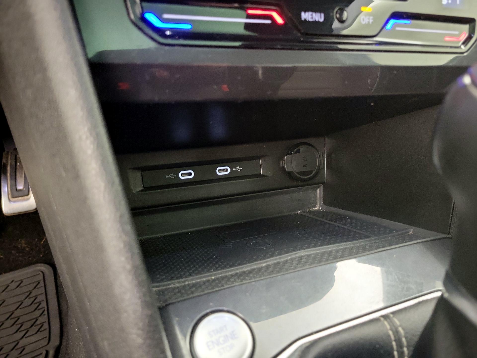 Thumbnail: 2022 Volkswagen Tiguan - 19