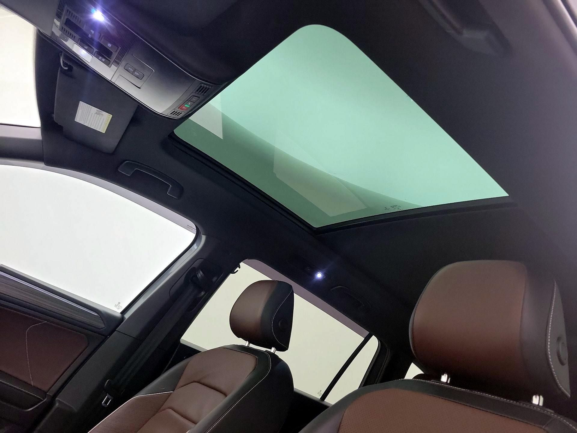 Thumbnail: 2022 Volkswagen Tiguan - 20