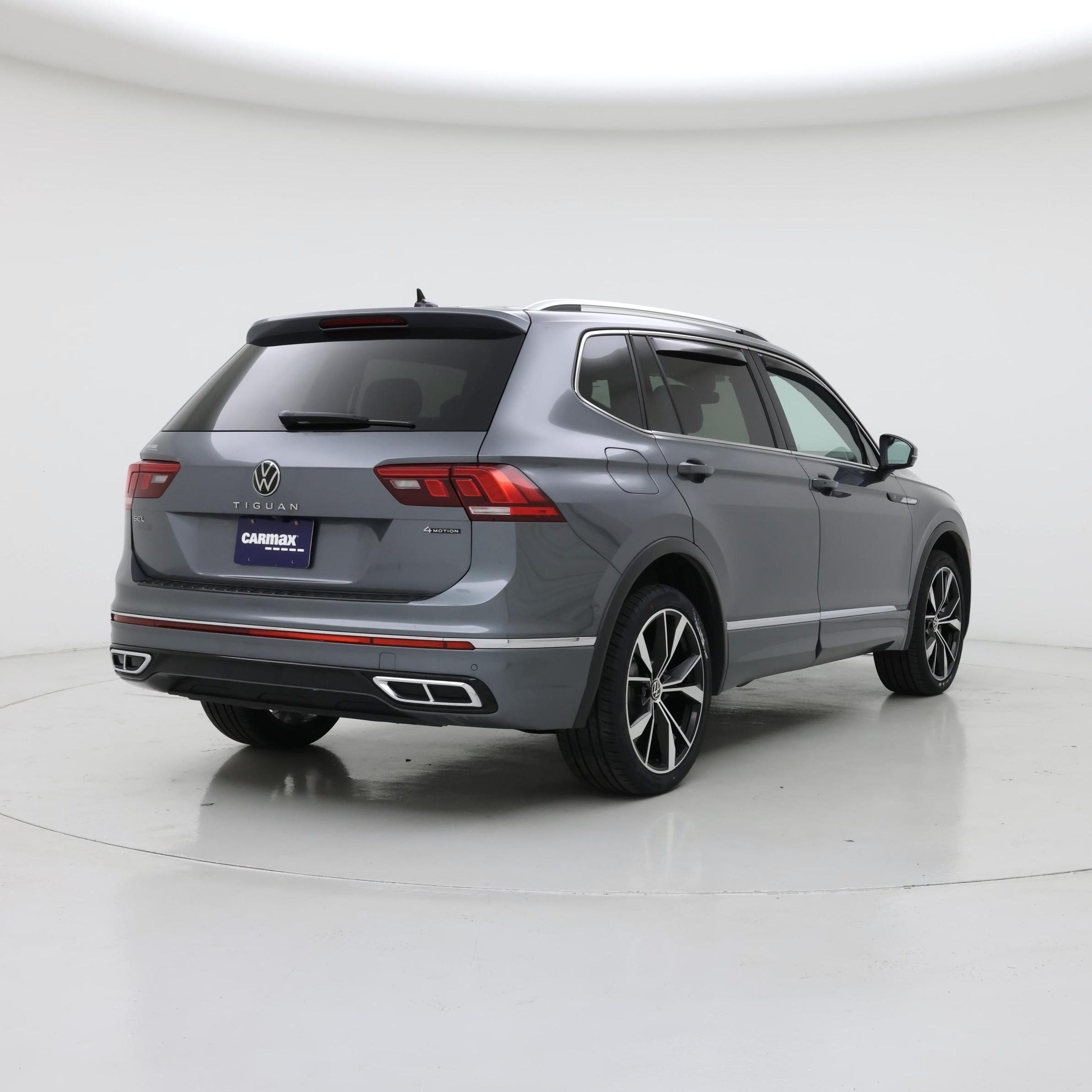 Thumbnail: 2022 Volkswagen Tiguan - 8