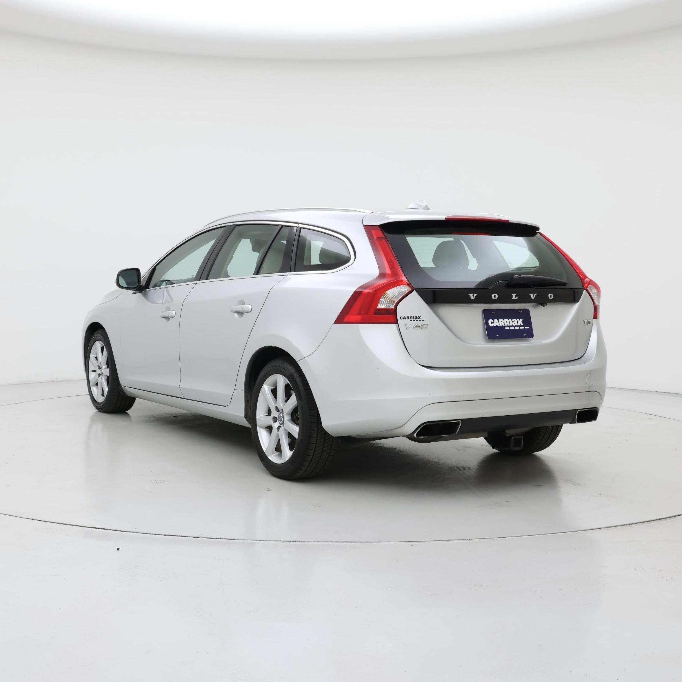 Thumbnail: 2017 Volvo V60 - 2