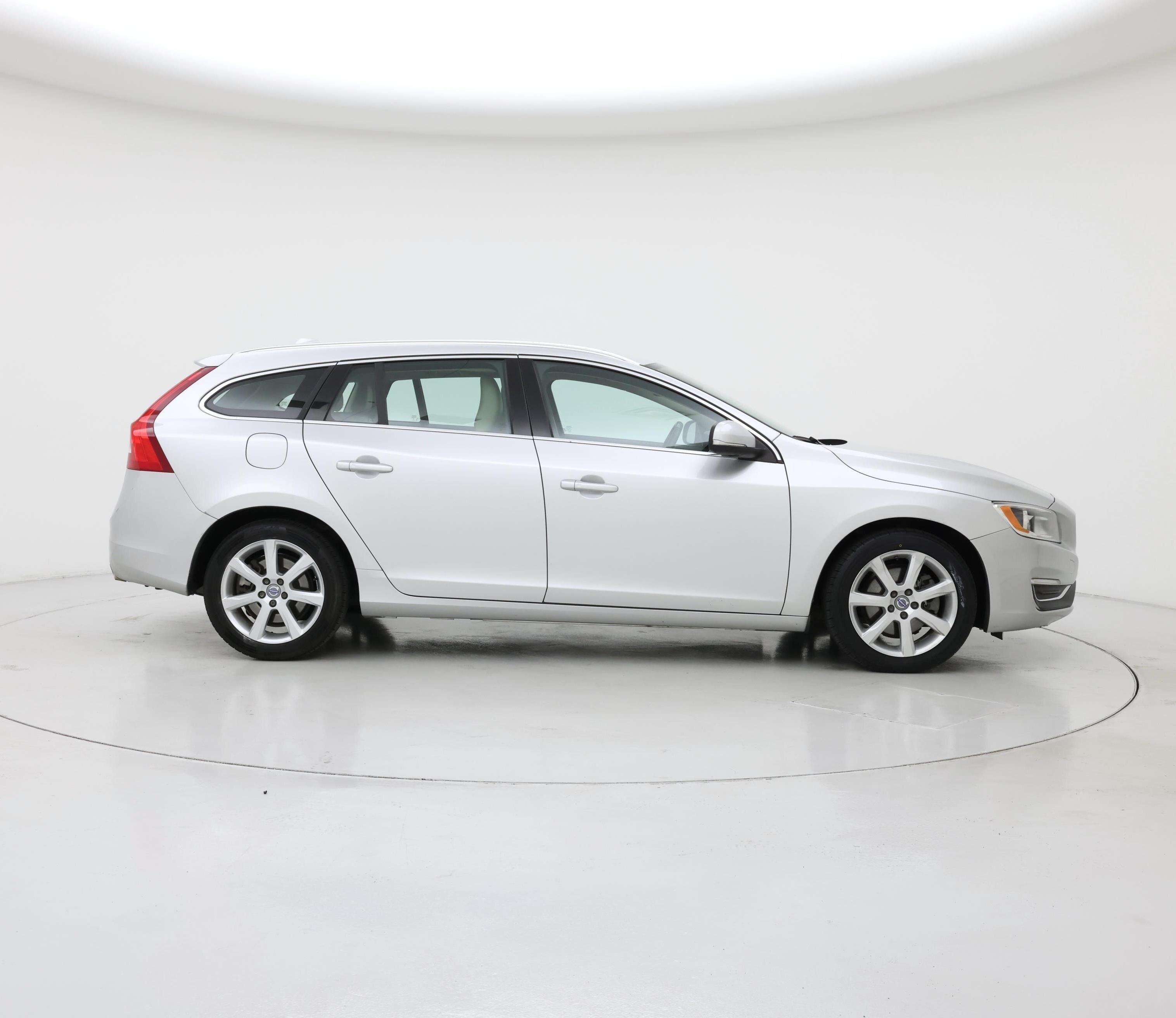 Thumbnail: 2017 Volvo V60 - 7