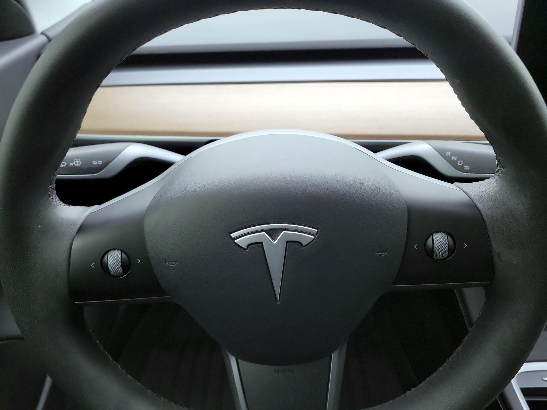 Thumbnail: 2021 Tesla Model 3 - 10