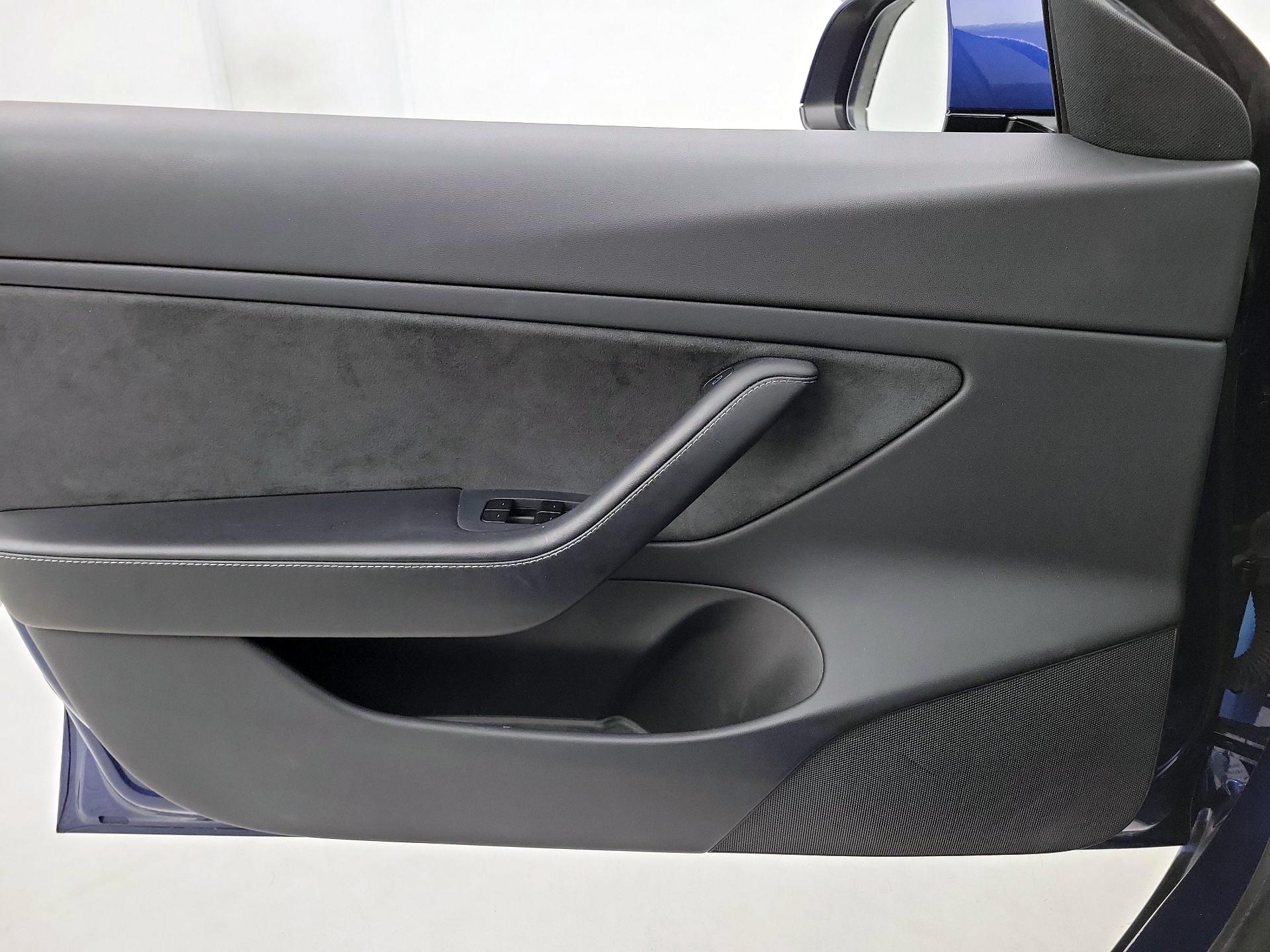 Thumbnail: 2021 Tesla Model 3 - 12