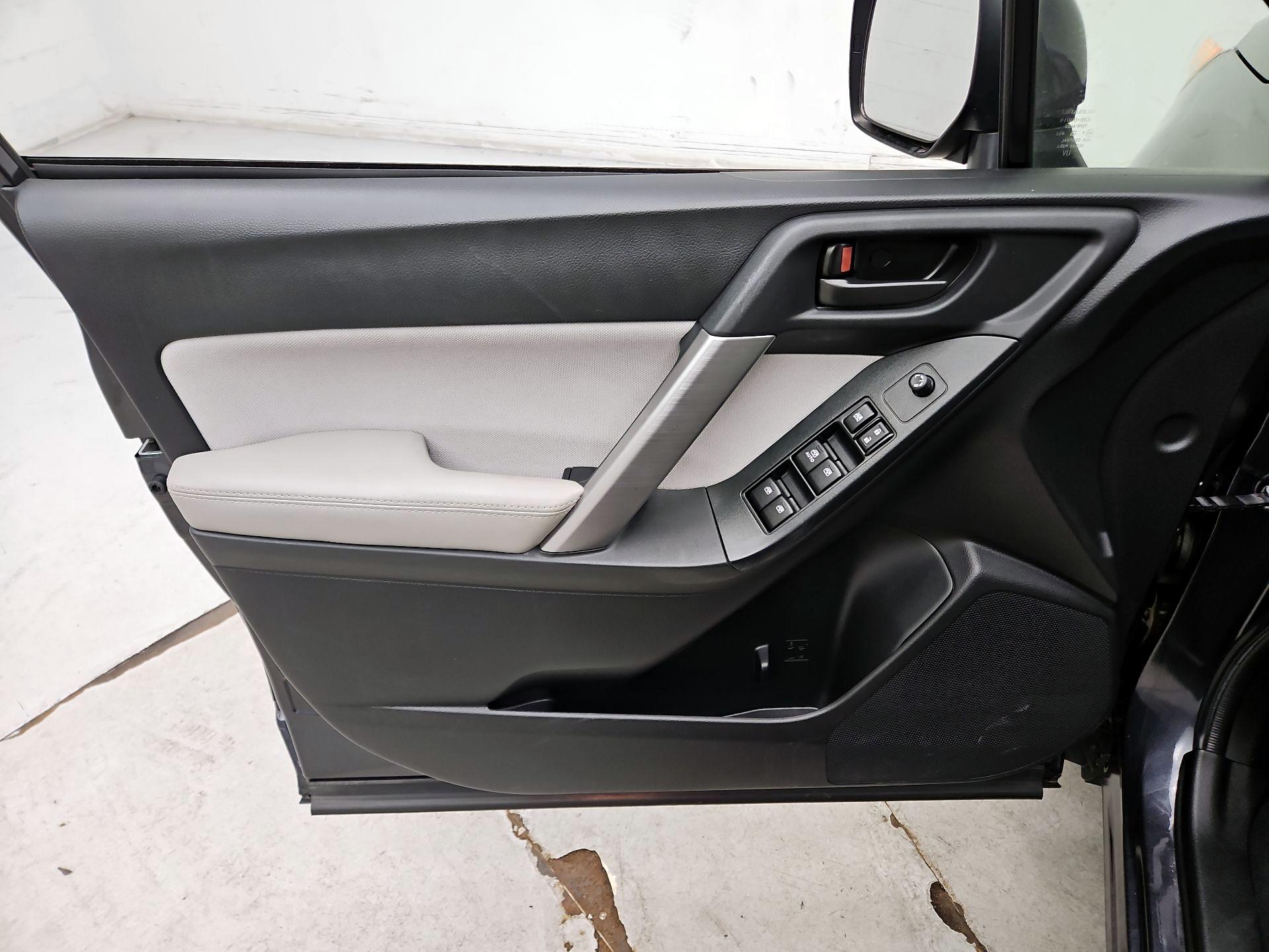 Thumbnail: 2016 Subaru Forester - 12