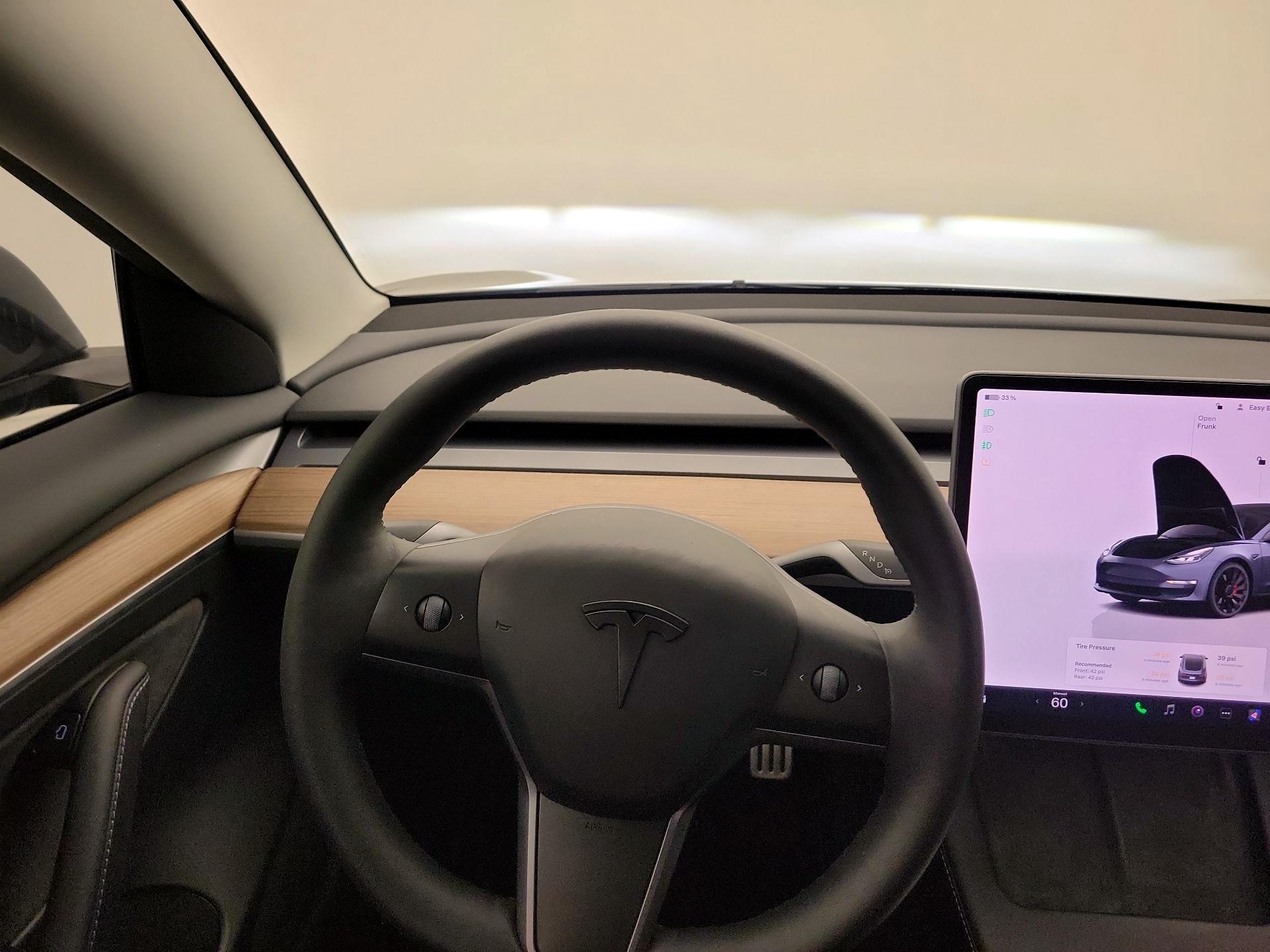 Thumbnail: 2023 Tesla Model 3 - 10