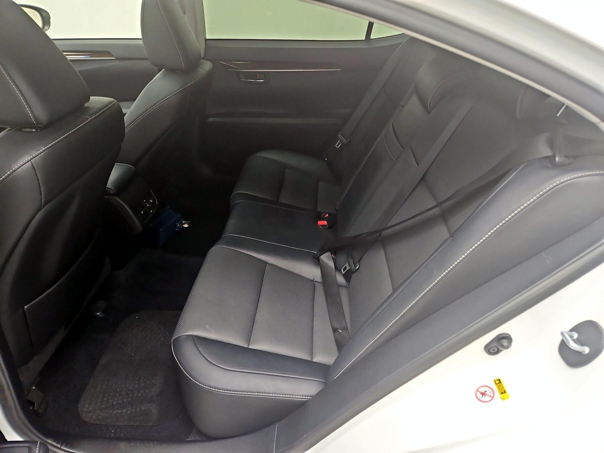Thumbnail: 2015 Lexus ES - 19