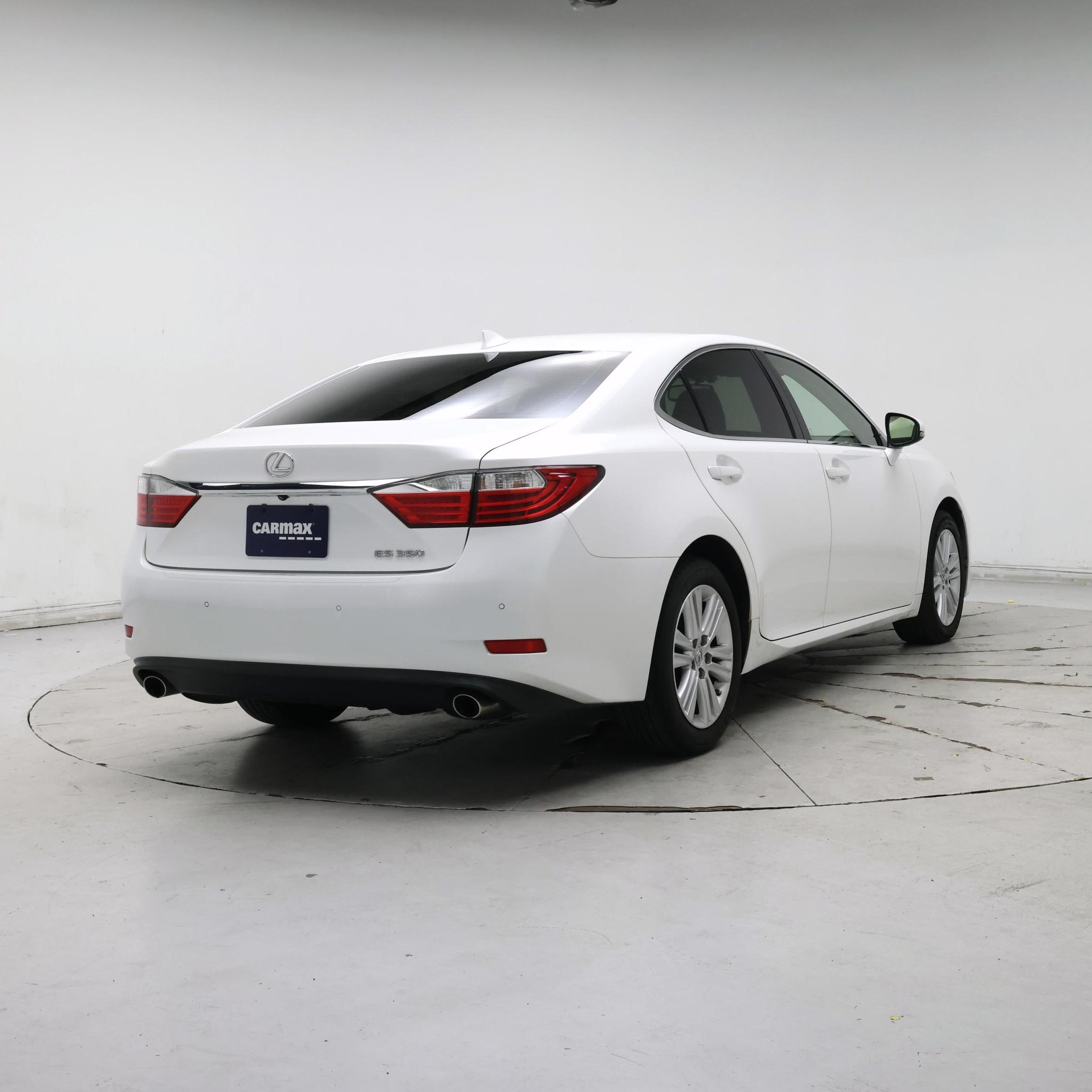 Thumbnail: 2015 Lexus ES - 8