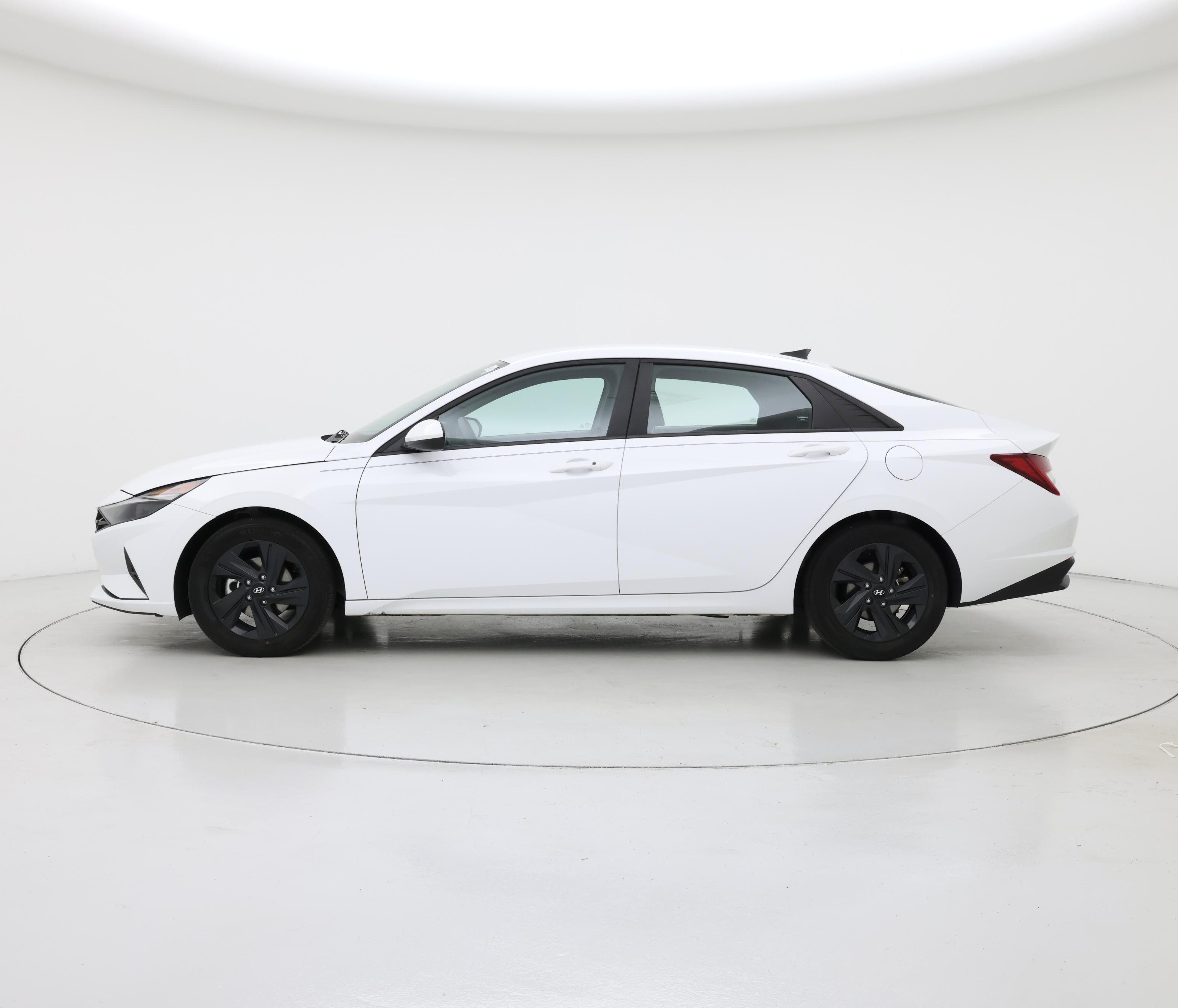 Thumbnail: 2023 Hyundai Elantra - 3