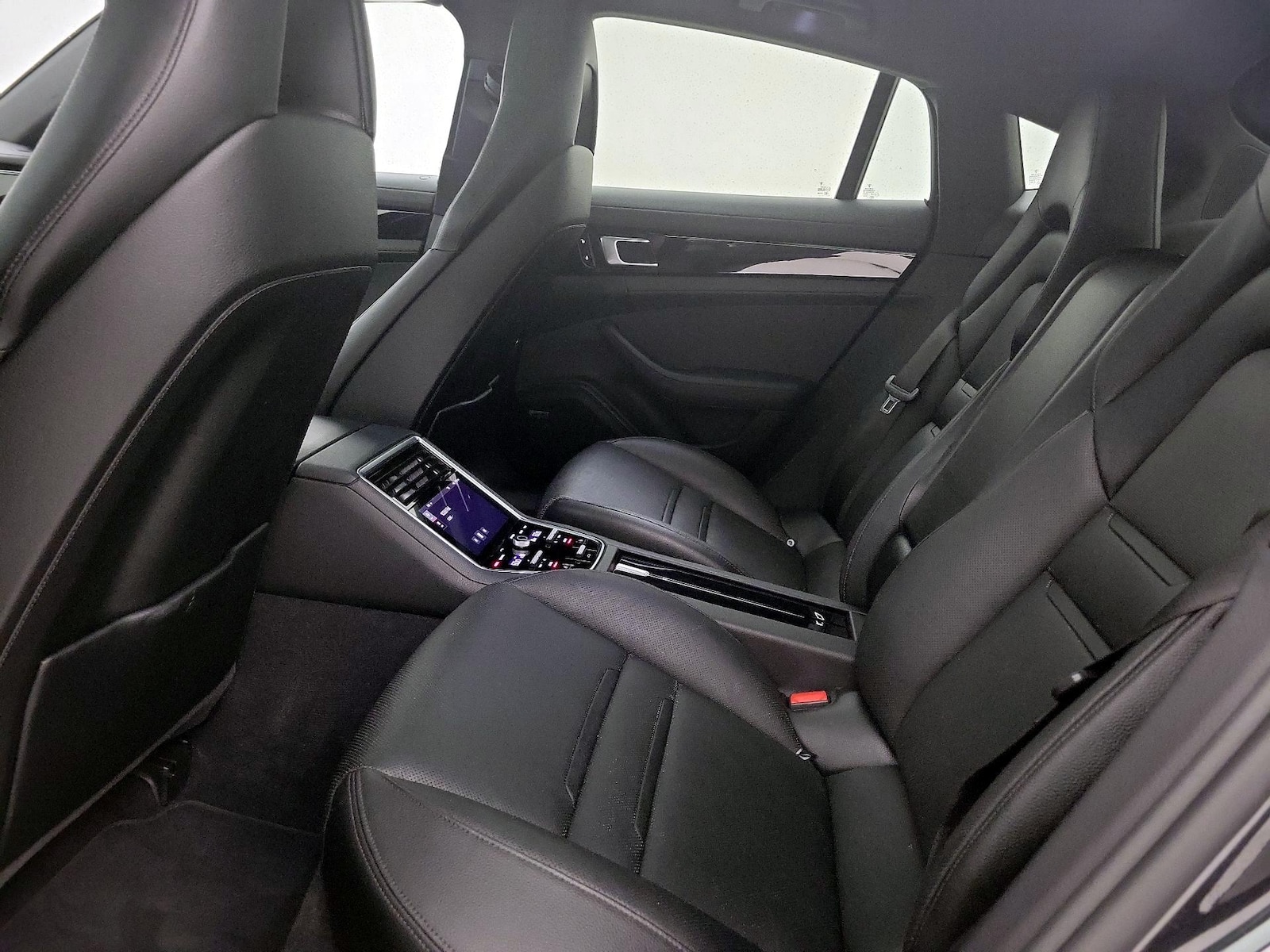 2018 Porsche Panamera S - Photo 22