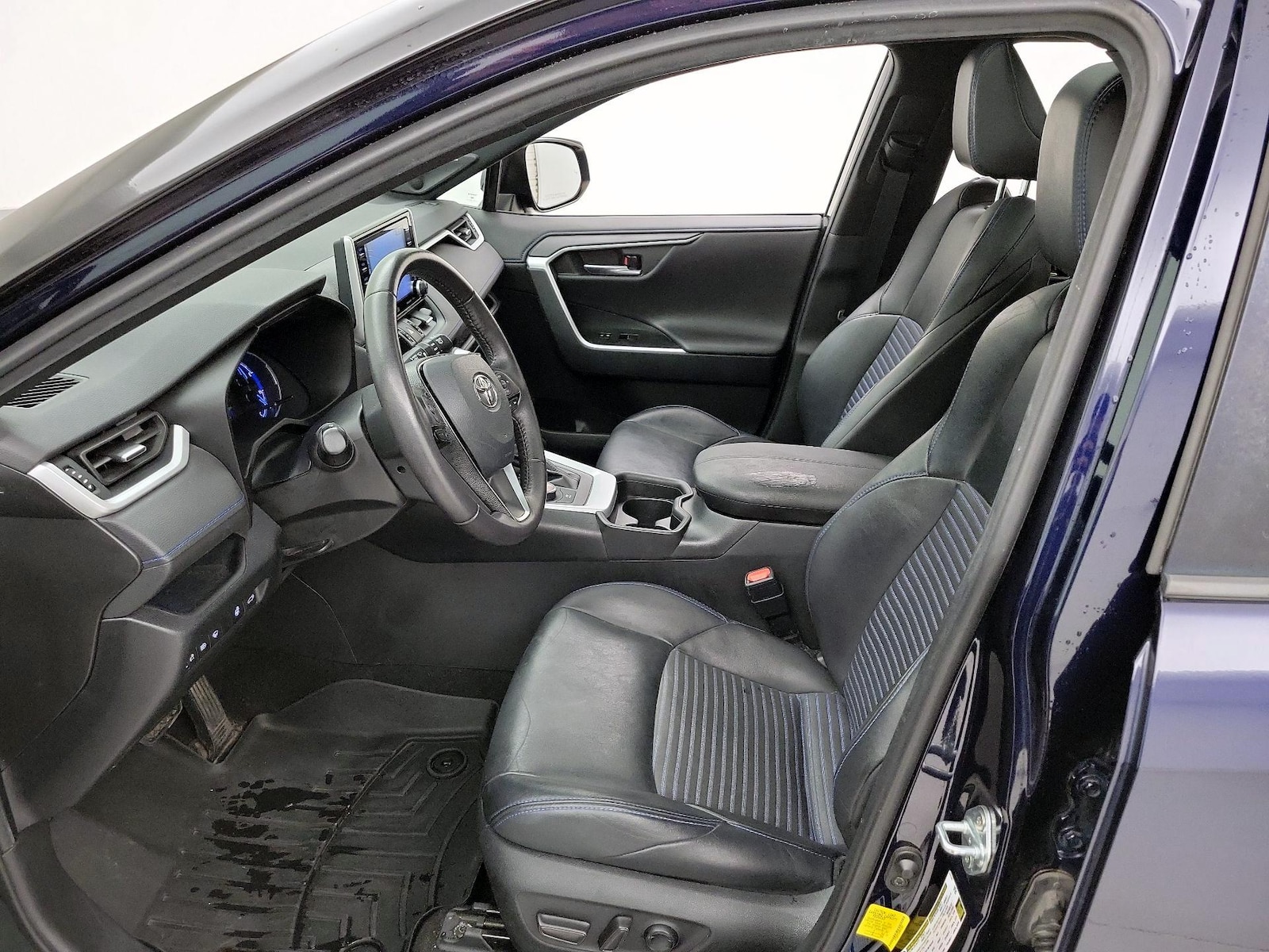 2021 Toyota RAV4 XSE - Photo 12