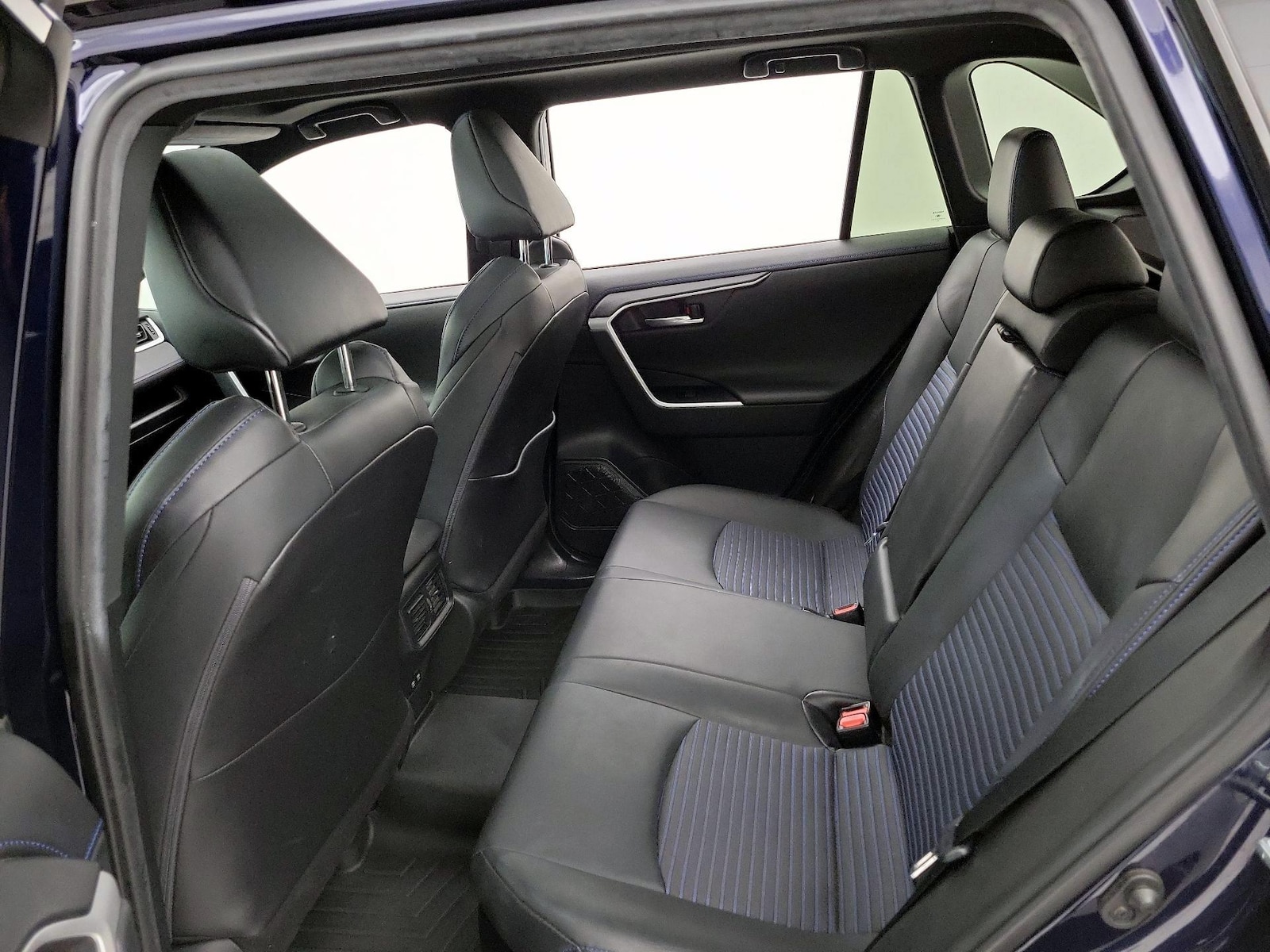 2021 Toyota RAV4 XSE - Photo 22