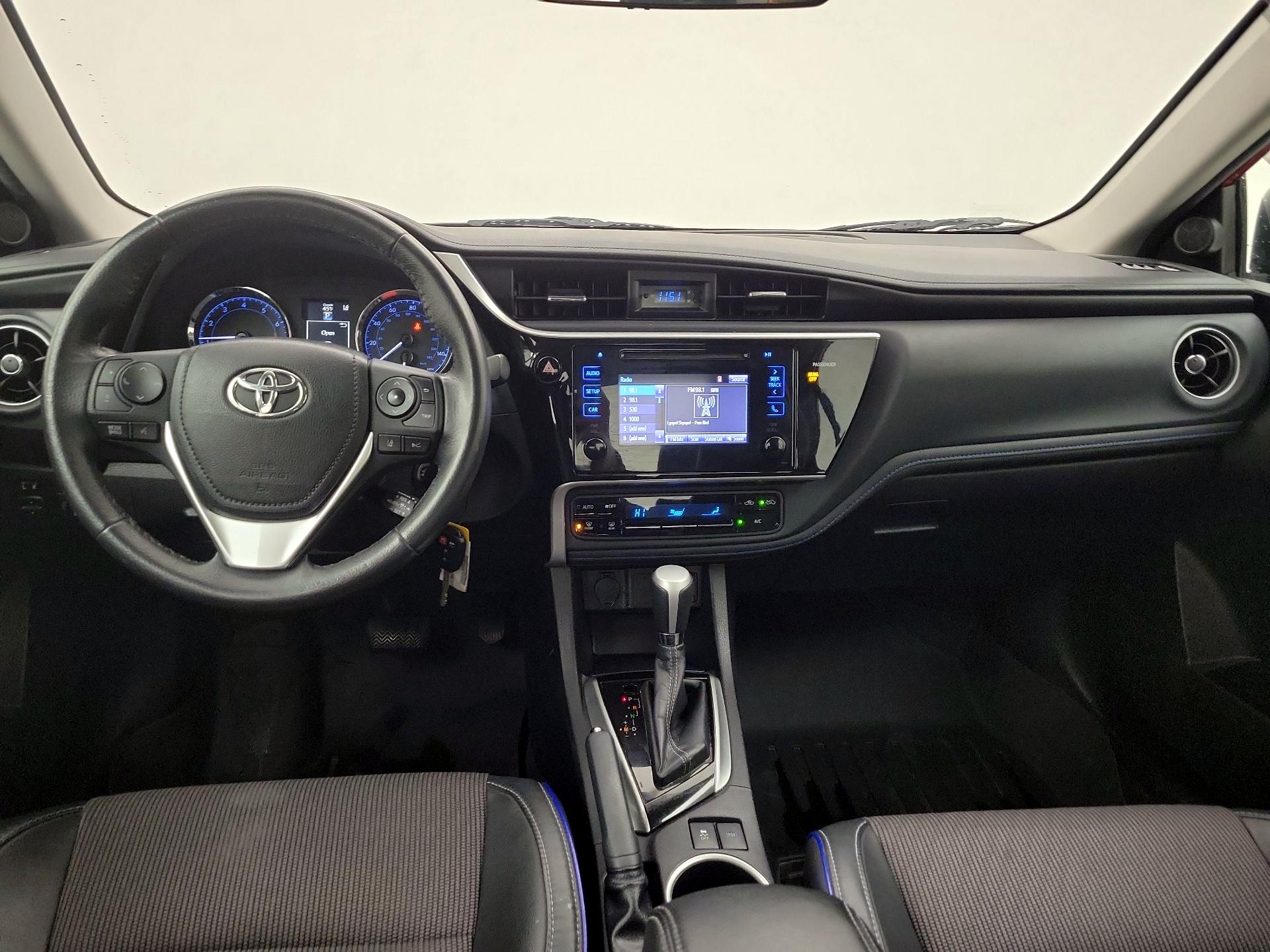 Thumbnail: 2017 Toyota Corolla - 9