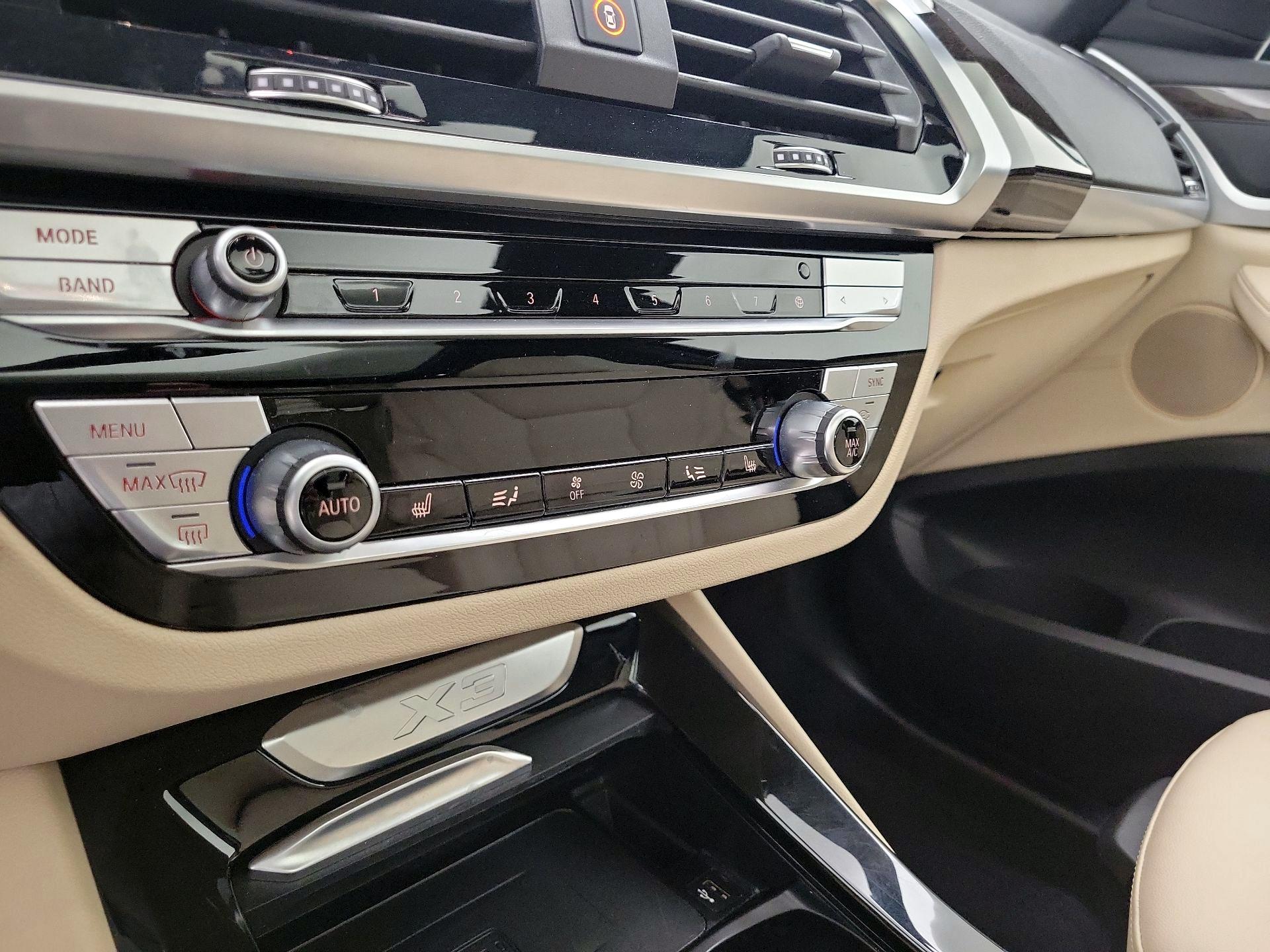 Thumbnail: 2021 BMW X3 - 16