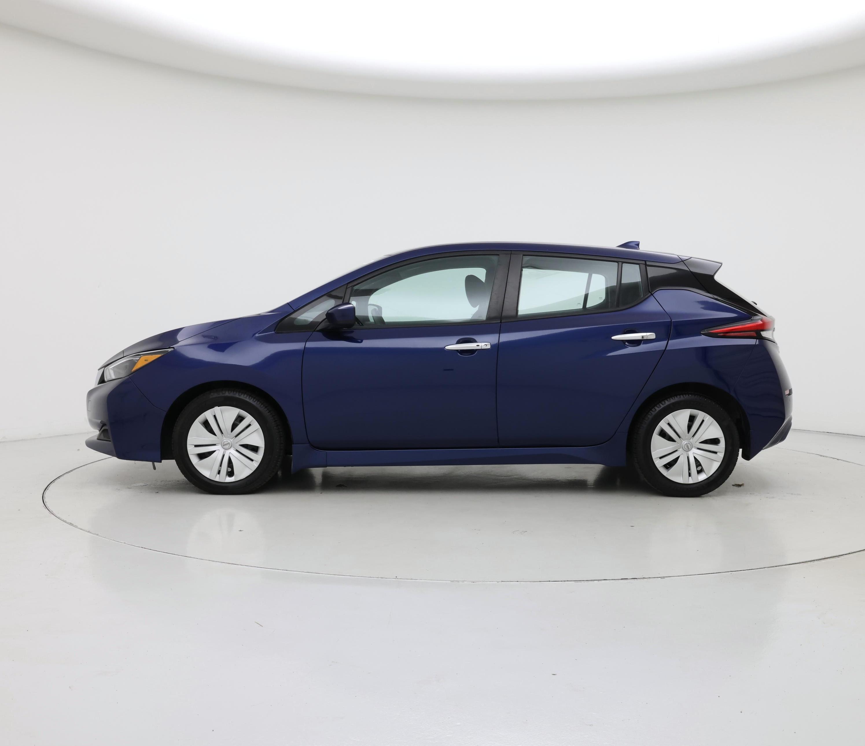 Thumbnail: 2021 Nissan Leaf - 3