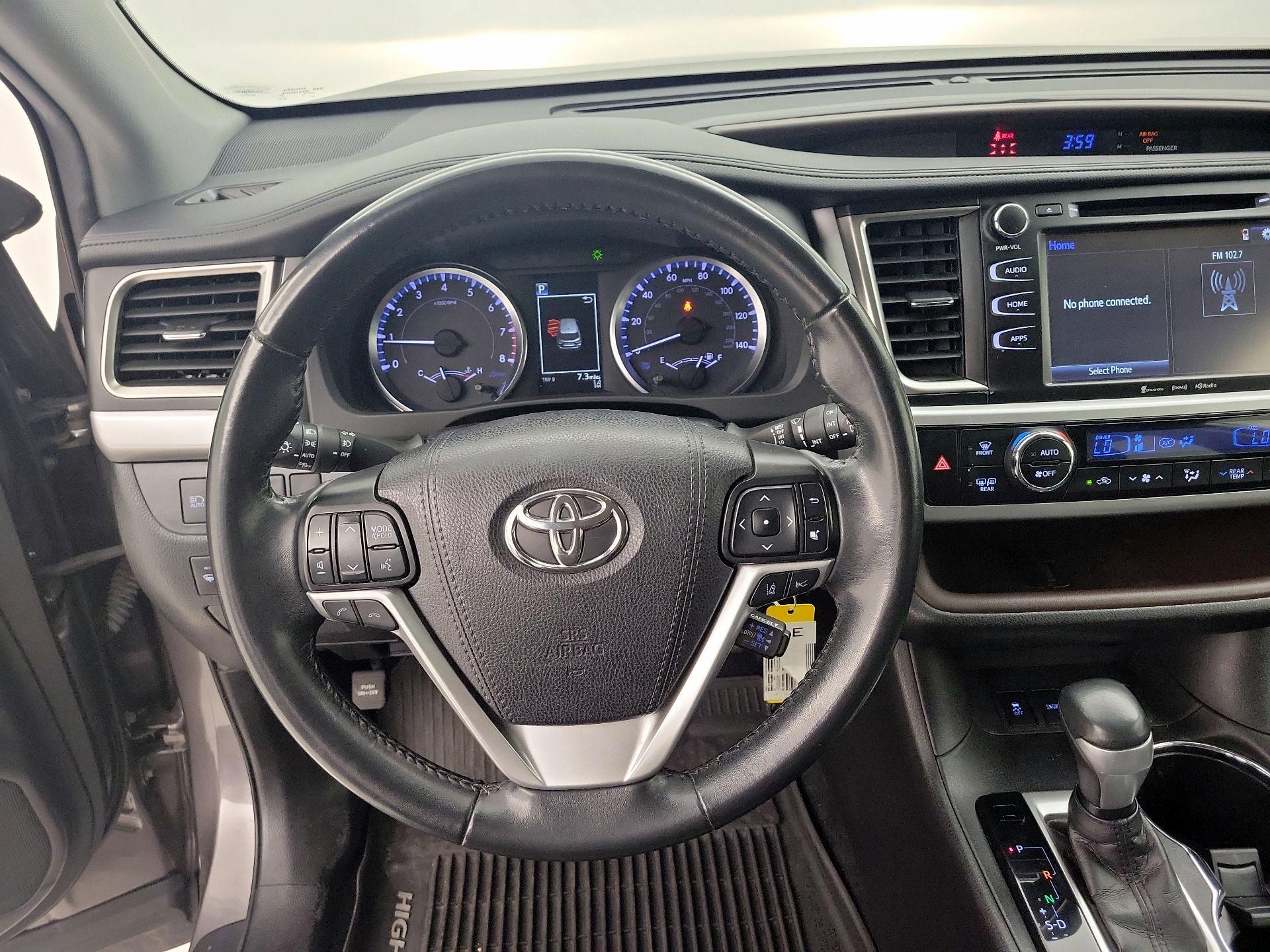Thumbnail: 2019 Toyota Highlander - 10