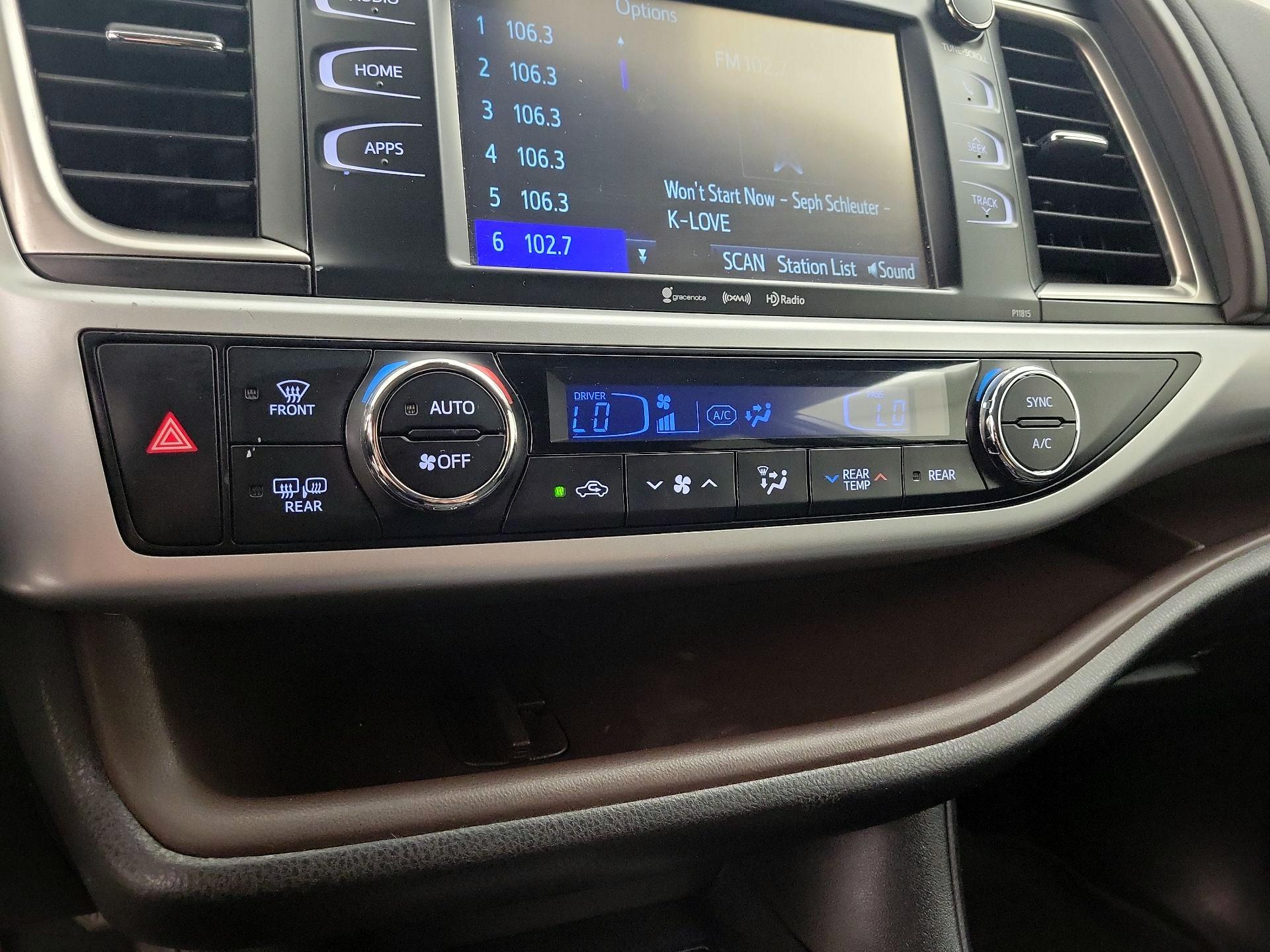 Thumbnail: 2019 Toyota Highlander - 16