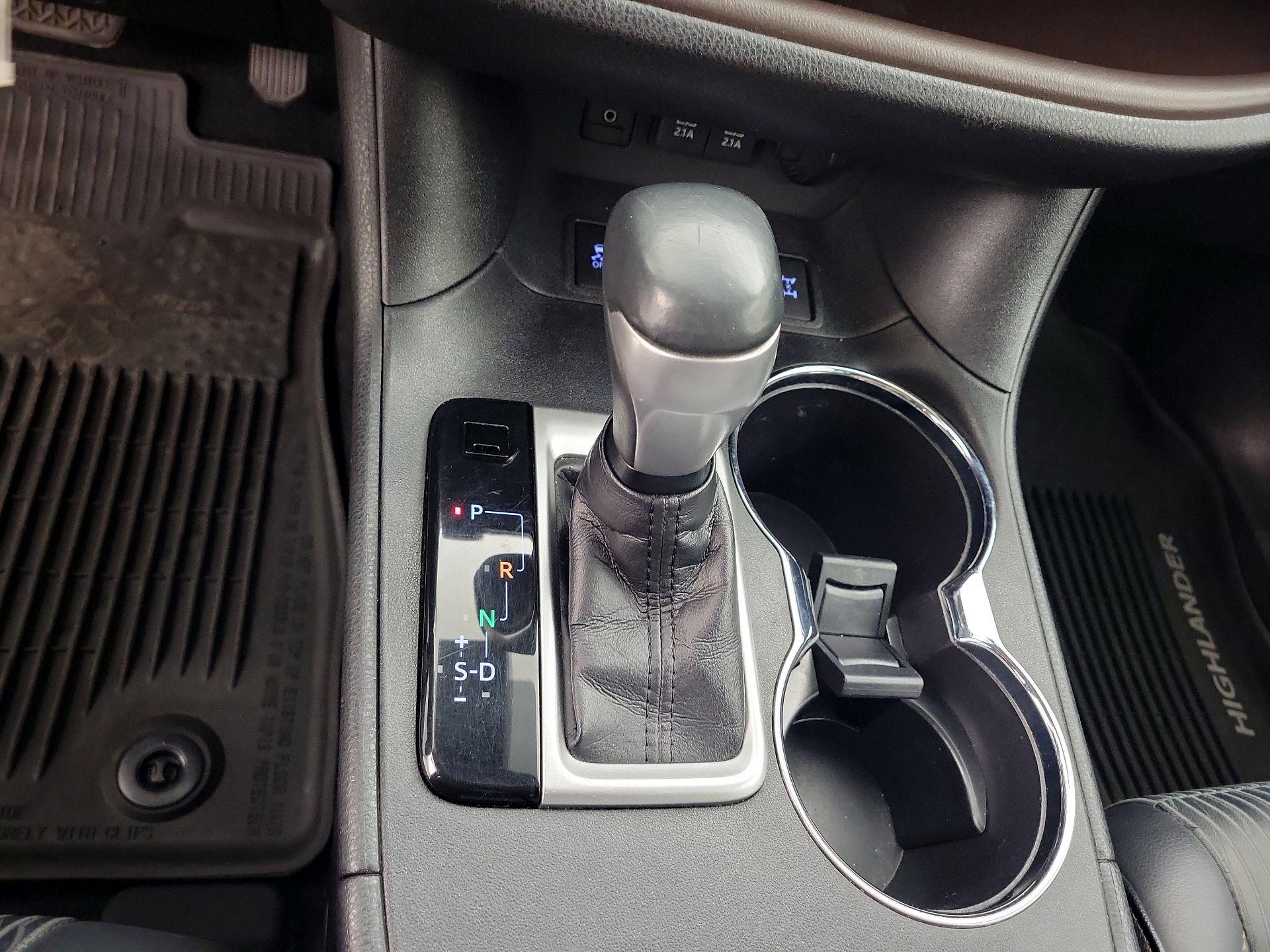 Thumbnail: 2019 Toyota Highlander - 17