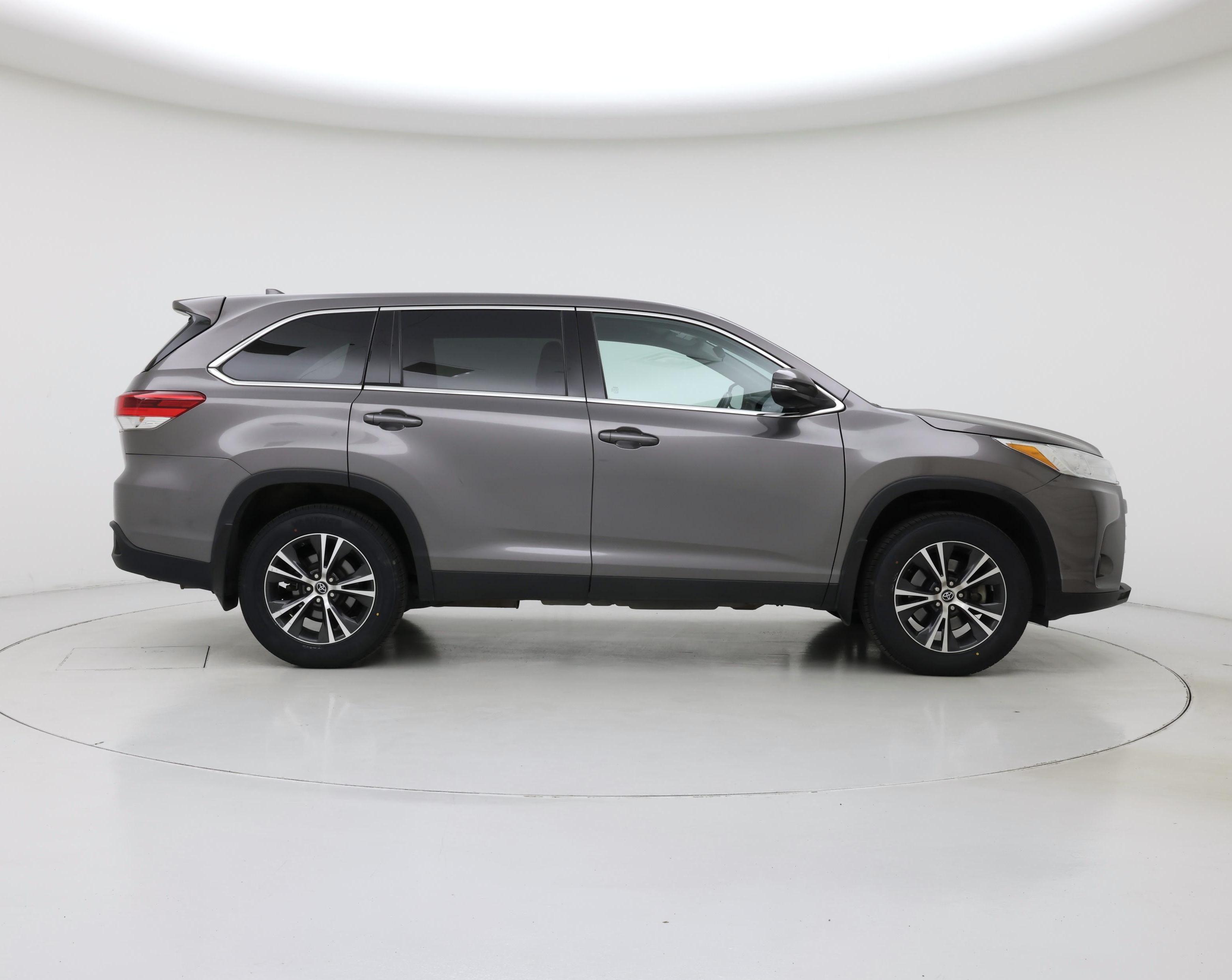 Thumbnail: 2019 Toyota Highlander - 7