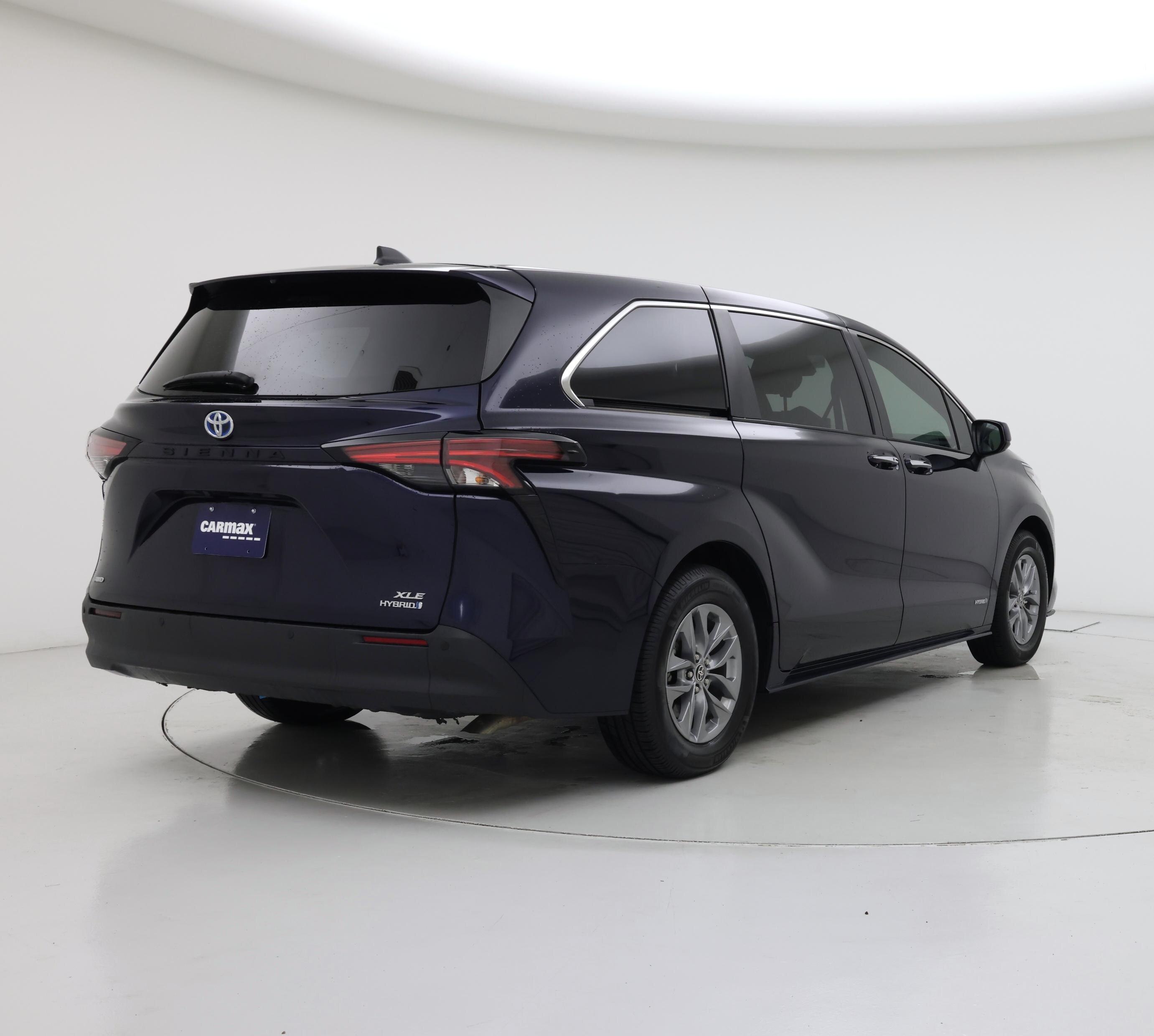 Thumbnail: 2021 Toyota Sienna - 8
