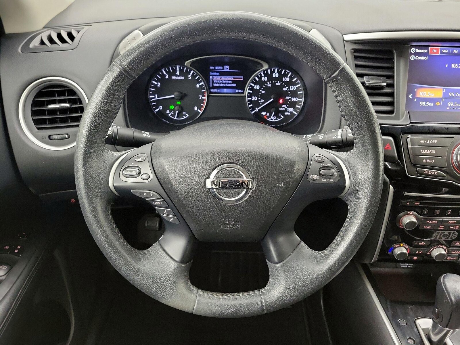 2018 Nissan Pathfinder SV - Photo 11