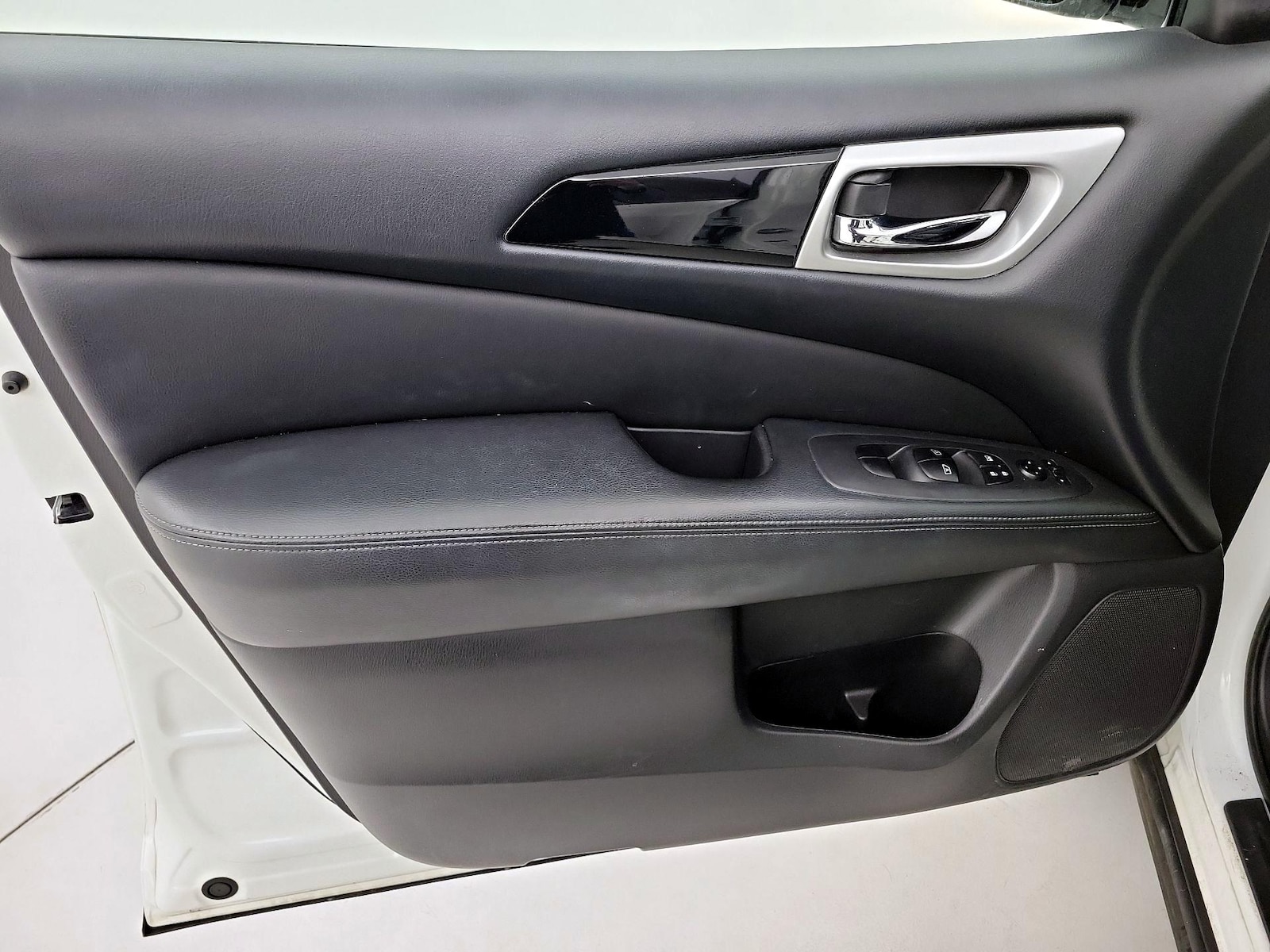 2018 Nissan Pathfinder SV - Photo 13