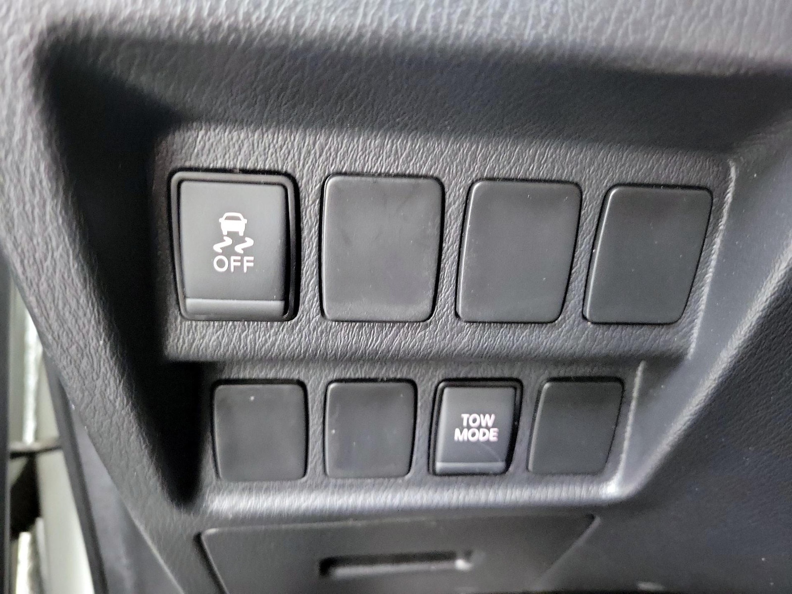 2018 Nissan Pathfinder SV - Photo 14