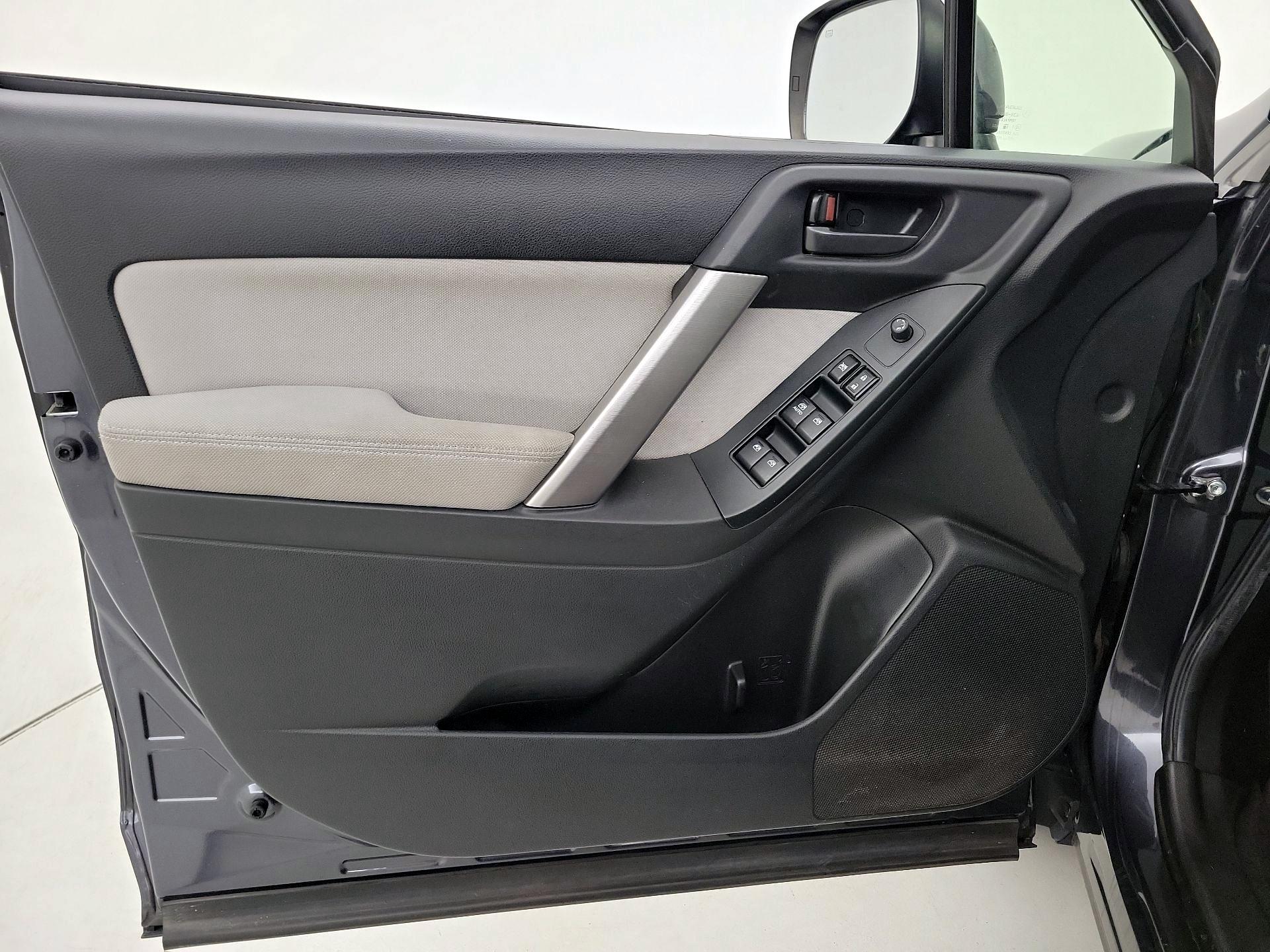 Thumbnail: 2015 Subaru Forester - 12