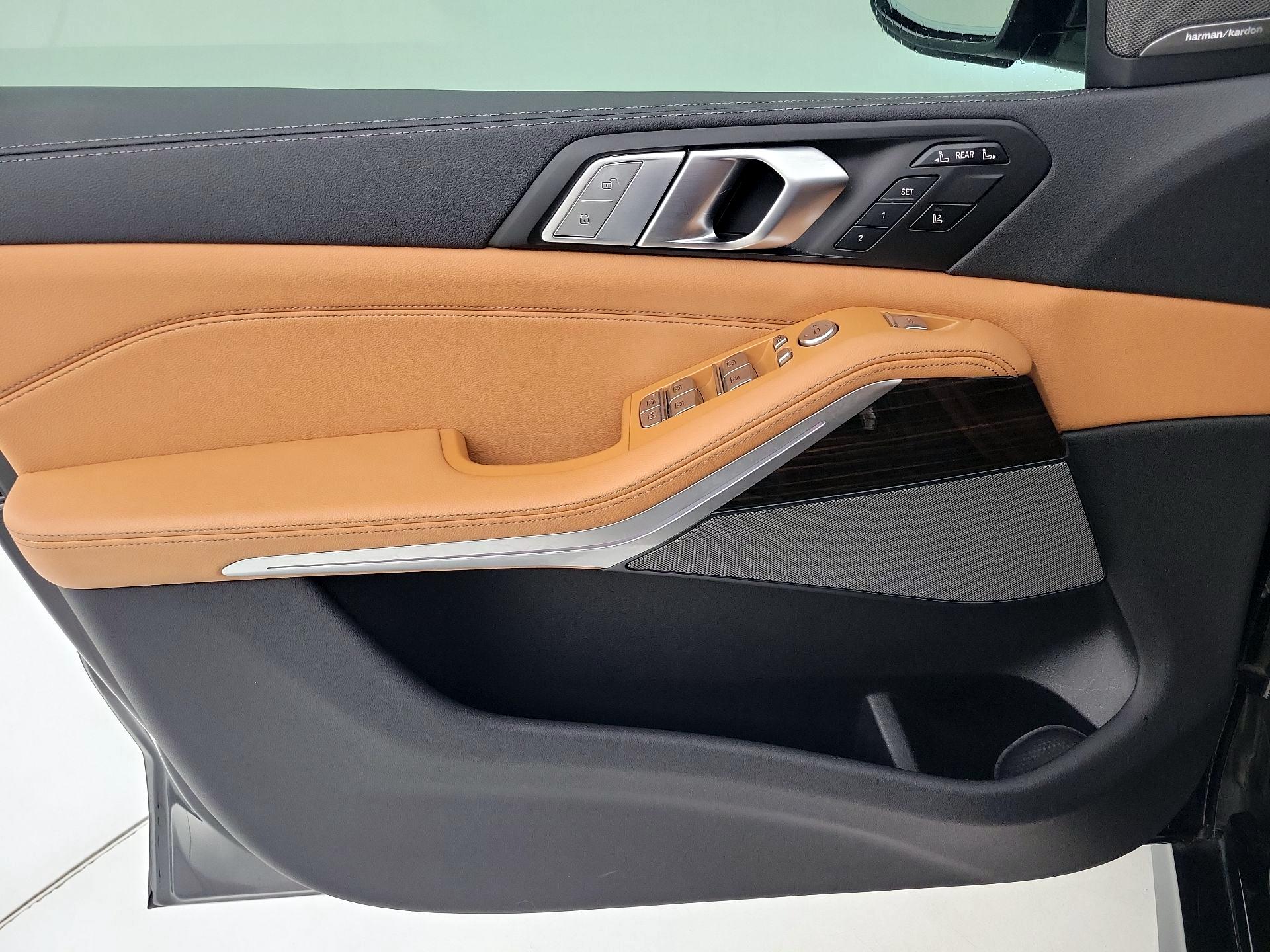 Thumbnail: 2021 BMW X7 - 12