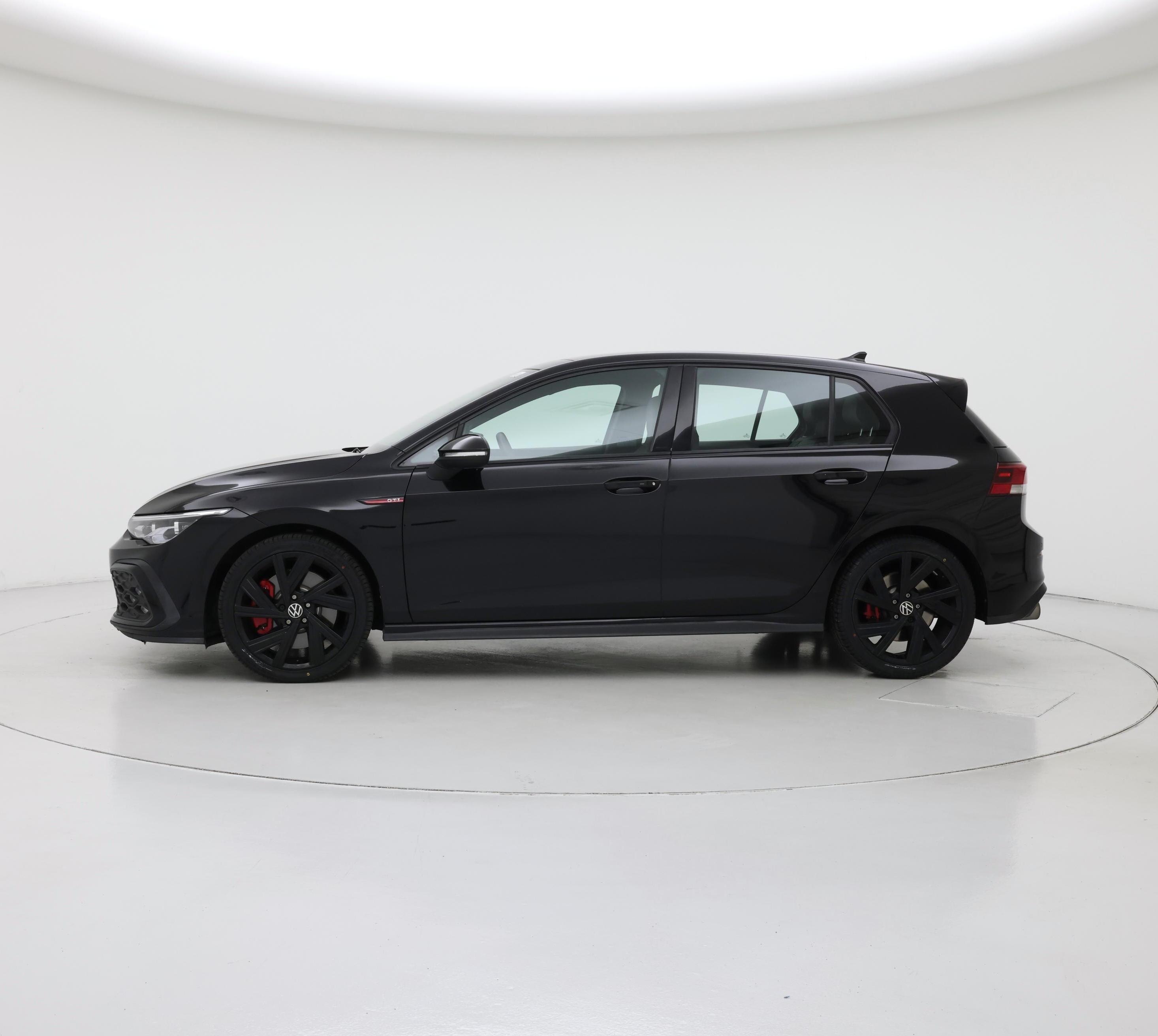 Thumbnail: 2022 Volkswagen Golf - 3