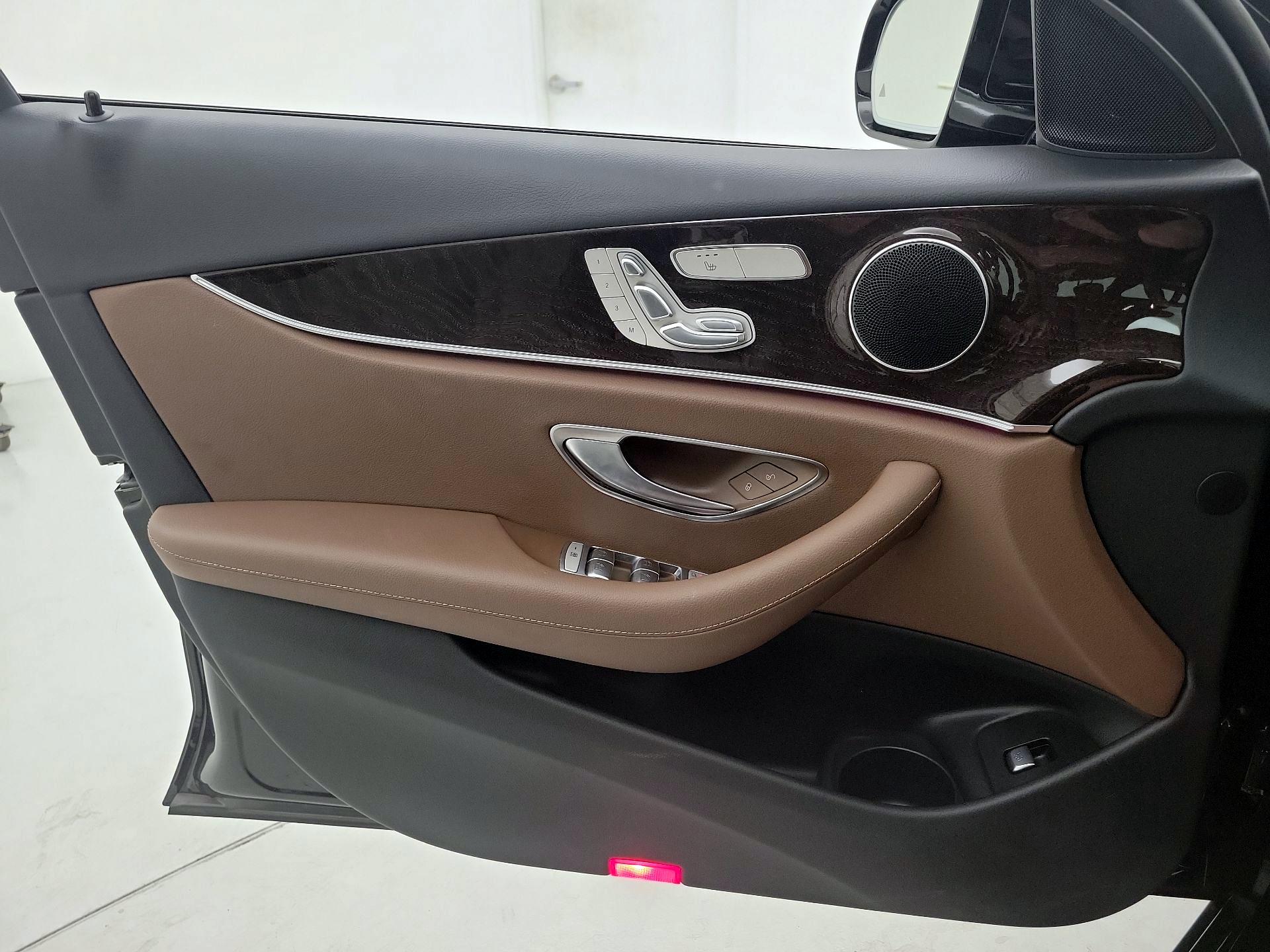 Thumbnail: 2023 Mercedes-Benz E-Class - 12