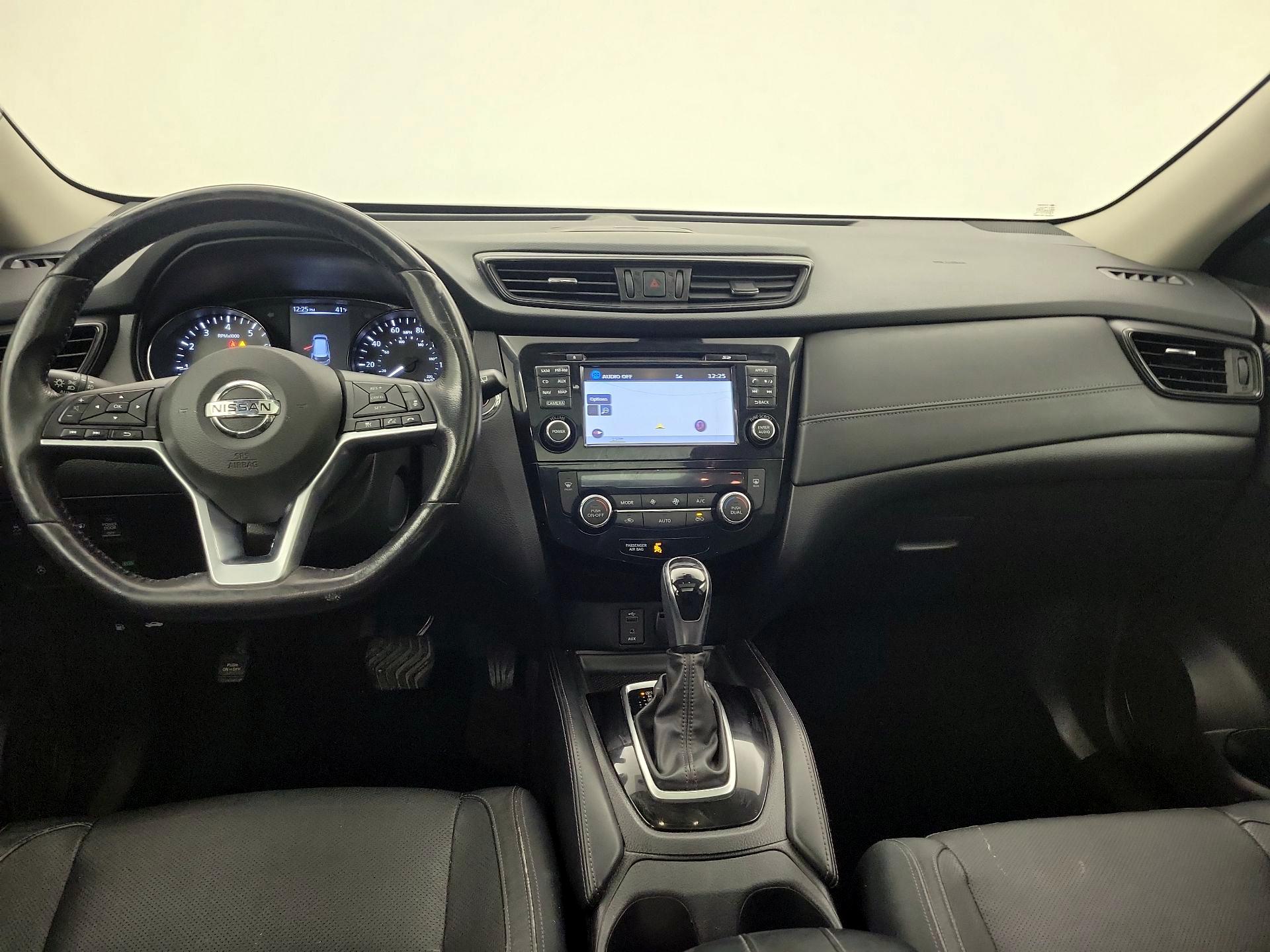Thumbnail: 2017 Nissan Rogue - 9