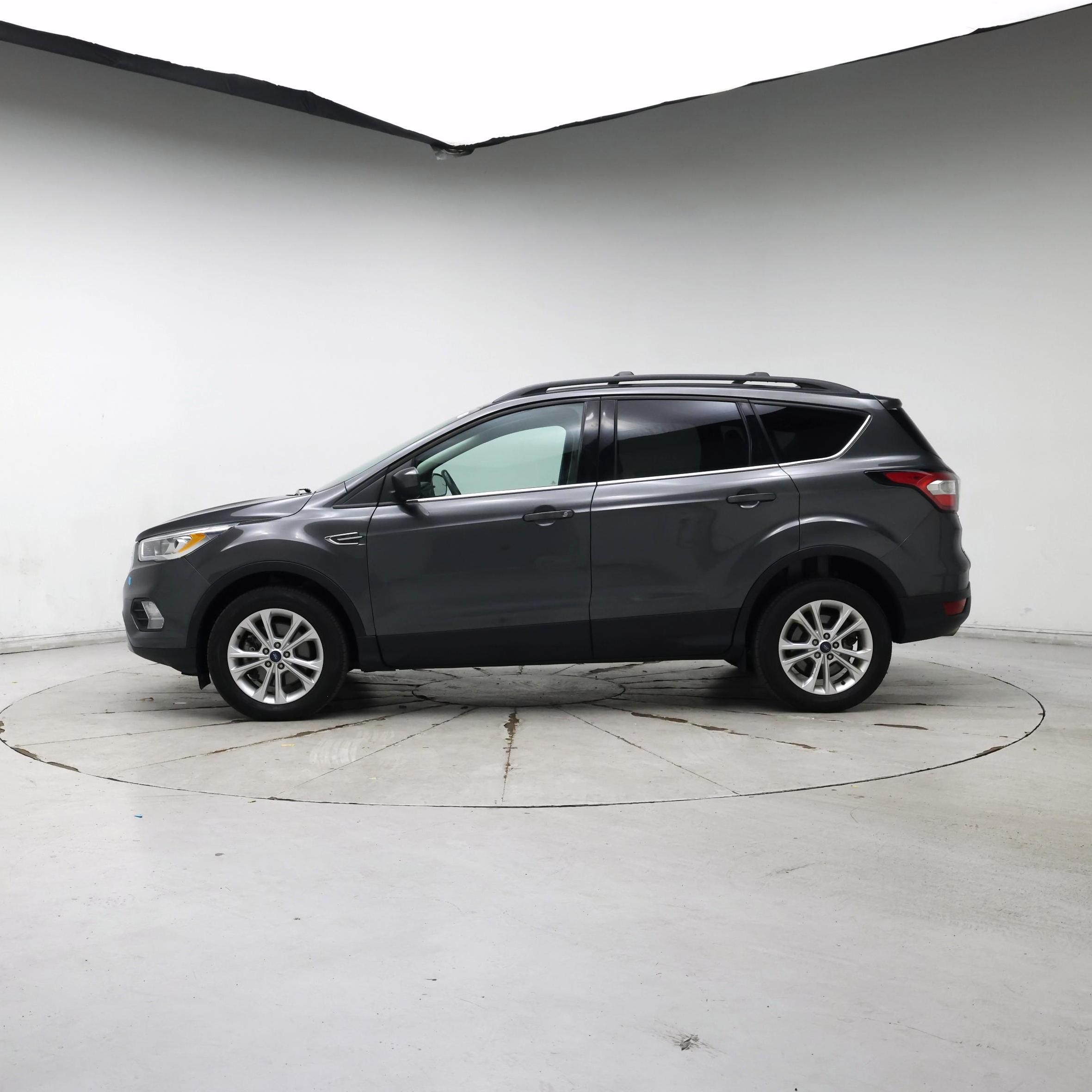 Thumbnail: 2018 Ford Escape - 3