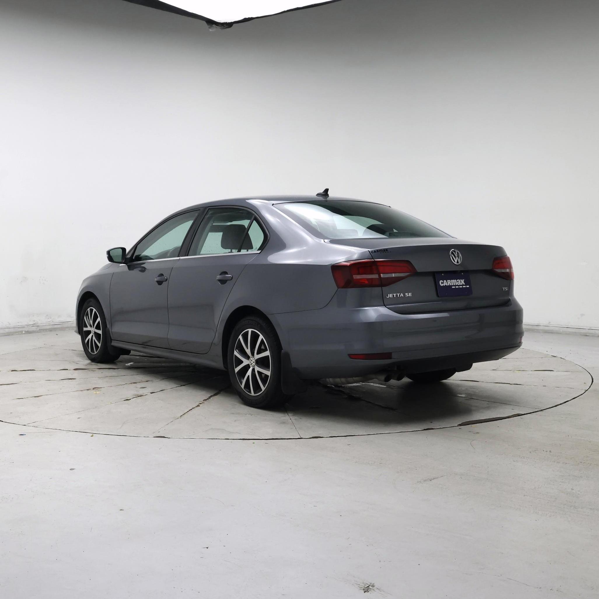 Thumbnail: 2017 Volkswagen Jetta - 2