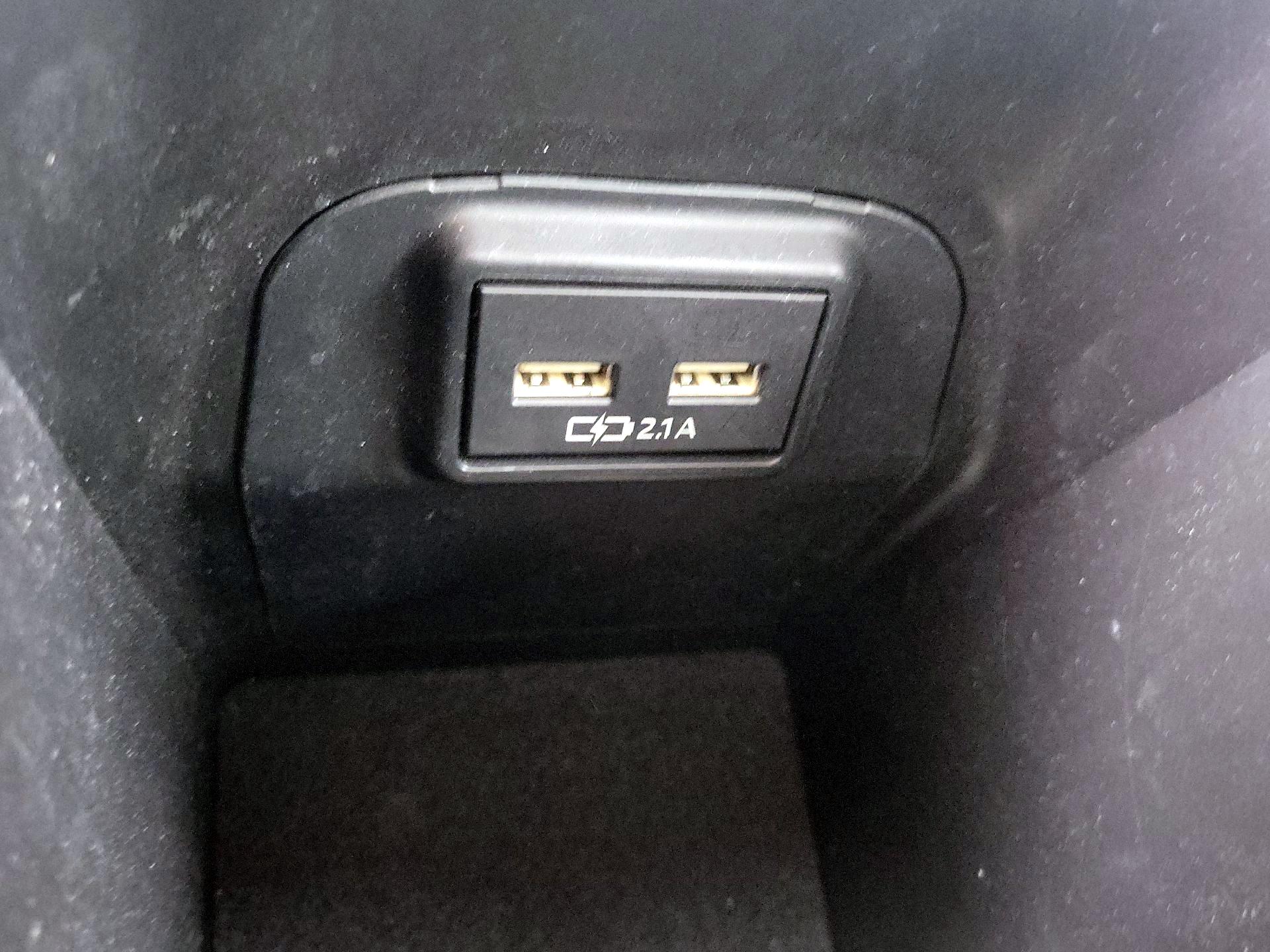 Thumbnail: 2021 Toyota RAV4 - 18