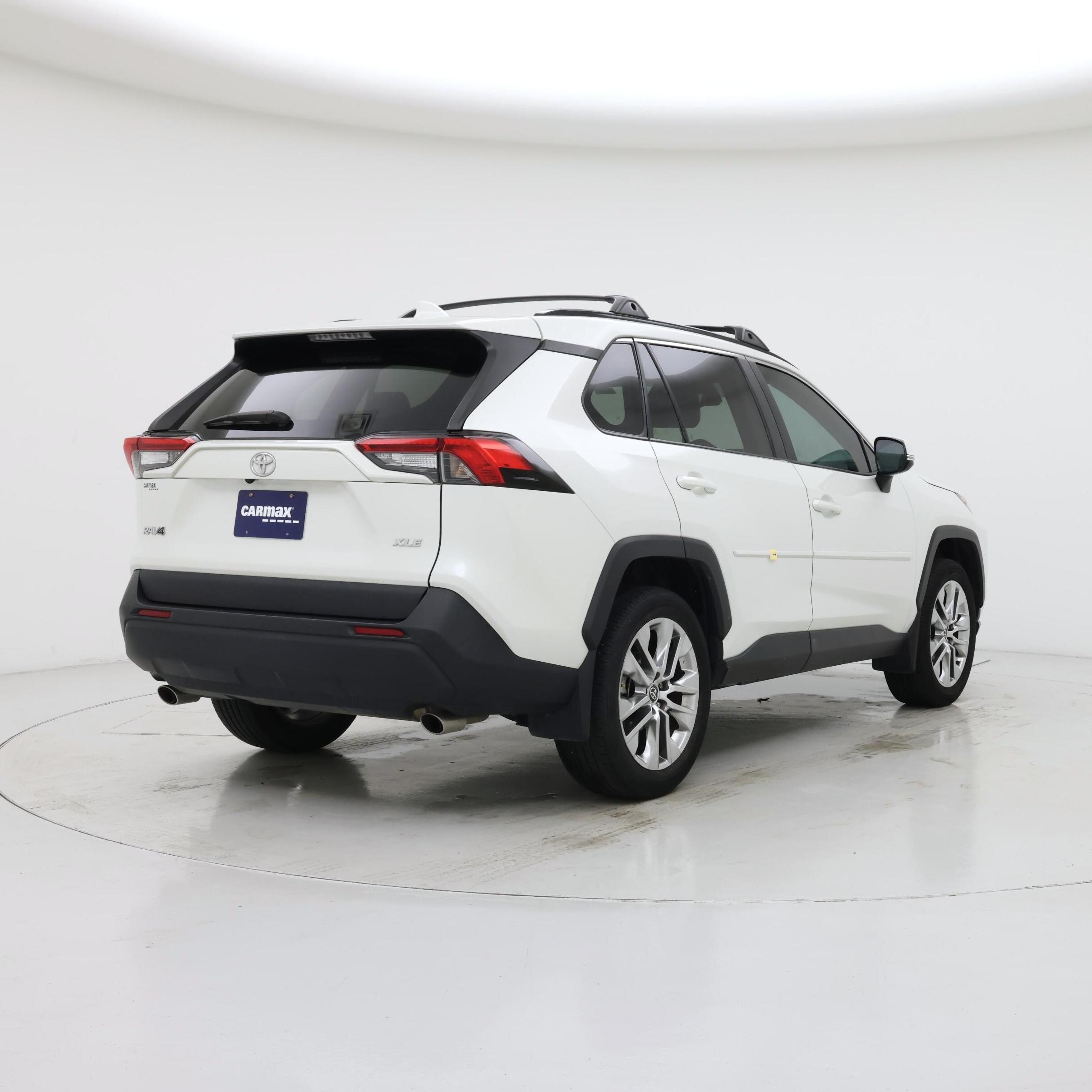 Thumbnail: 2021 Toyota RAV4 - 8