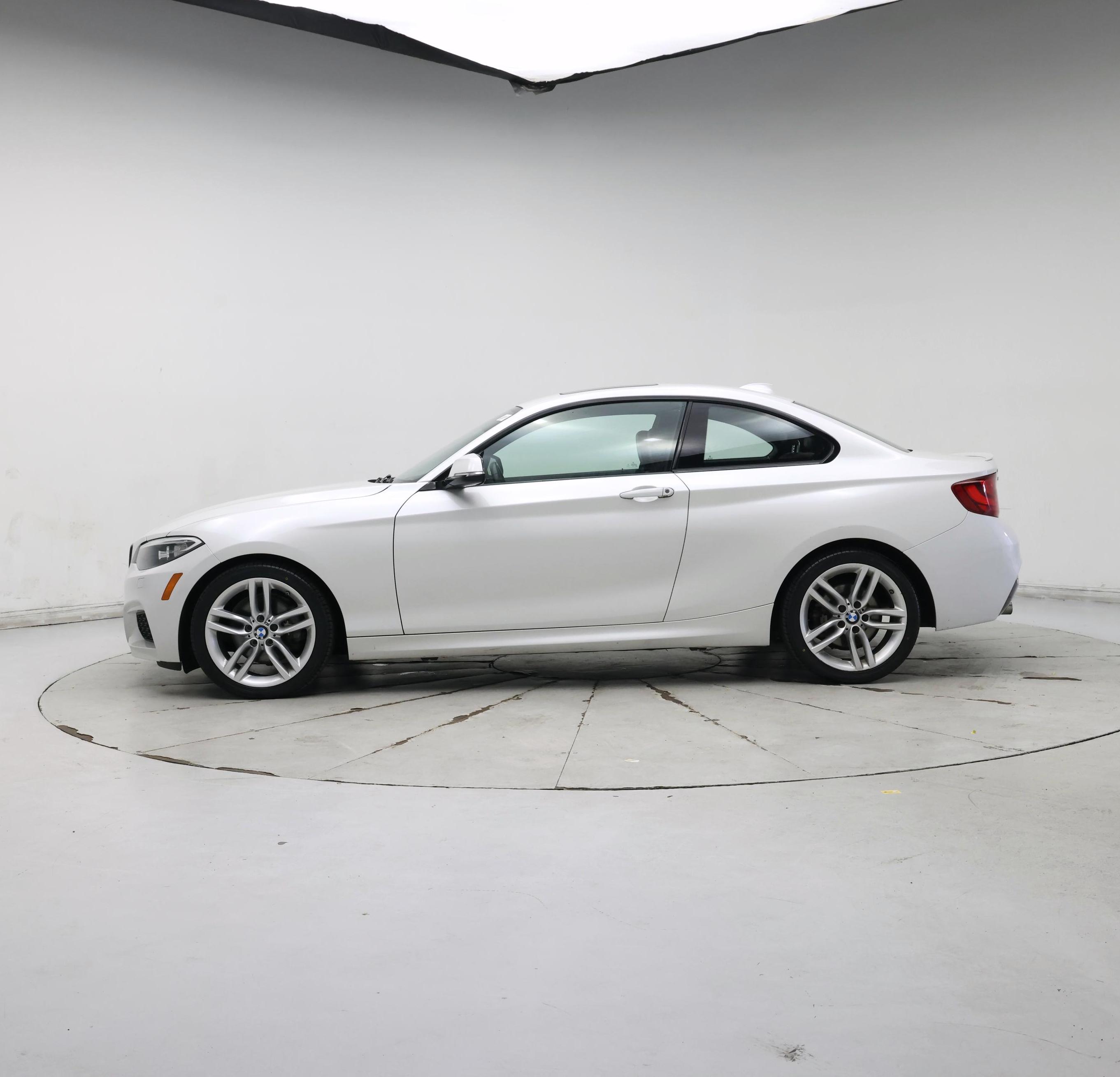 Thumbnail: 2016 BMW 2 Series - 3
