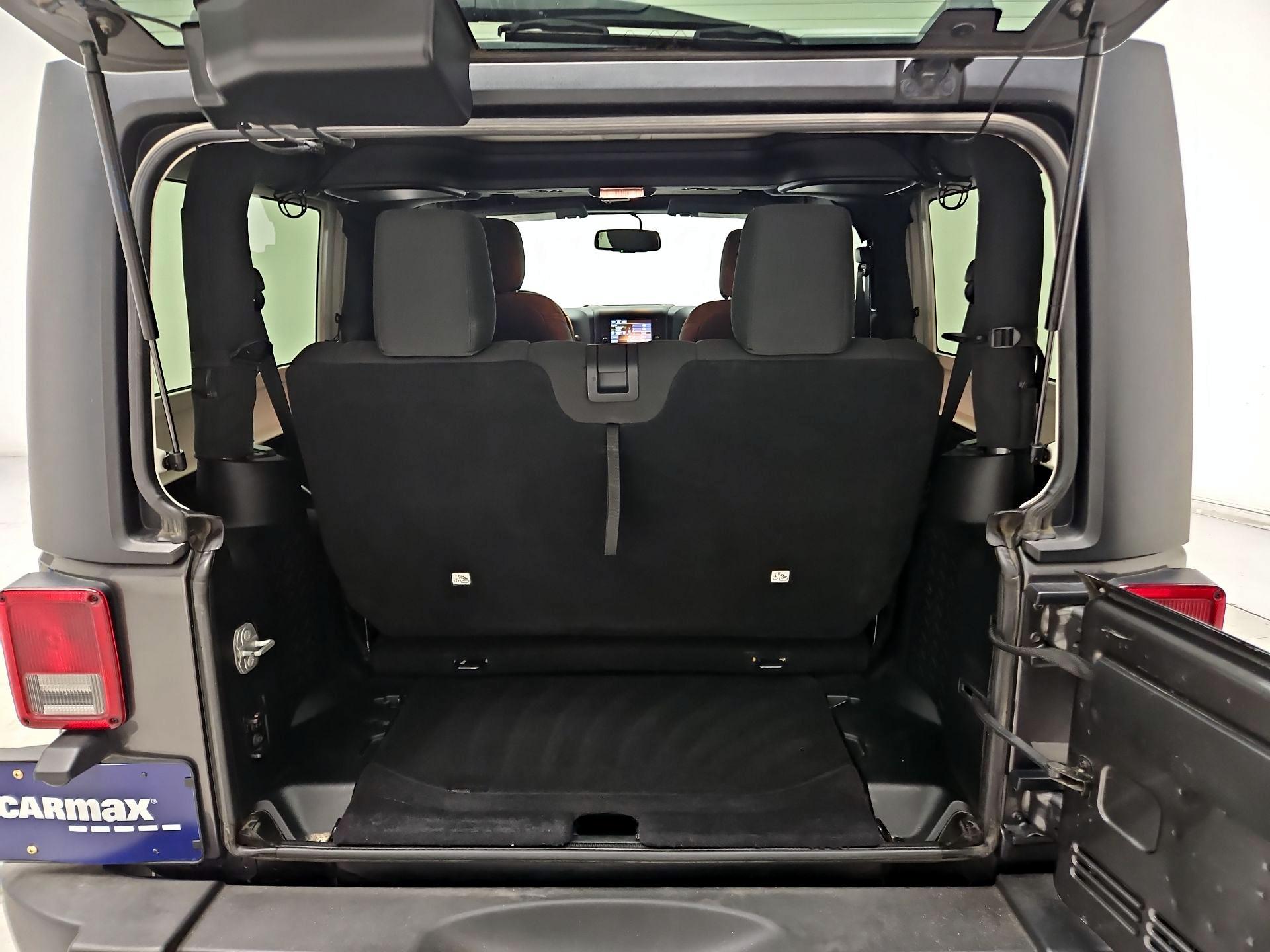 Thumbnail: 2017 Jeep Wrangler - 17