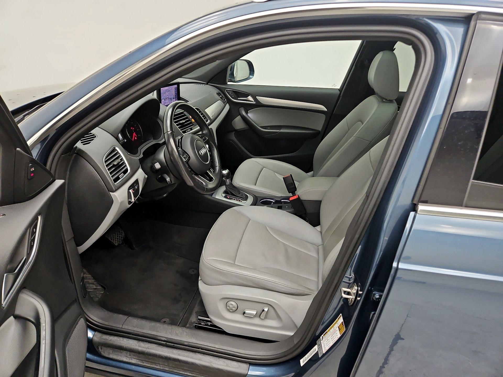 Thumbnail: 2016 Audi Q3 - 11