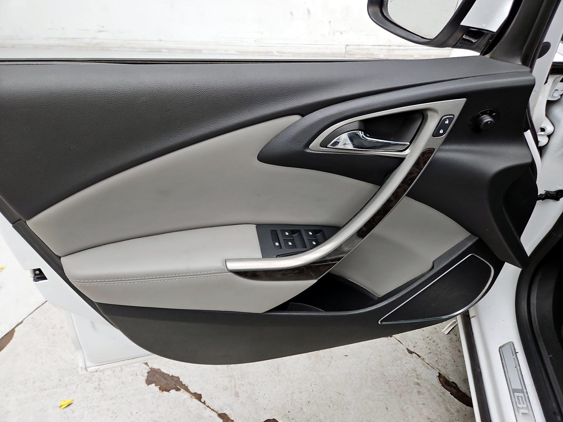 Thumbnail: 2015 Buick Verano - 12