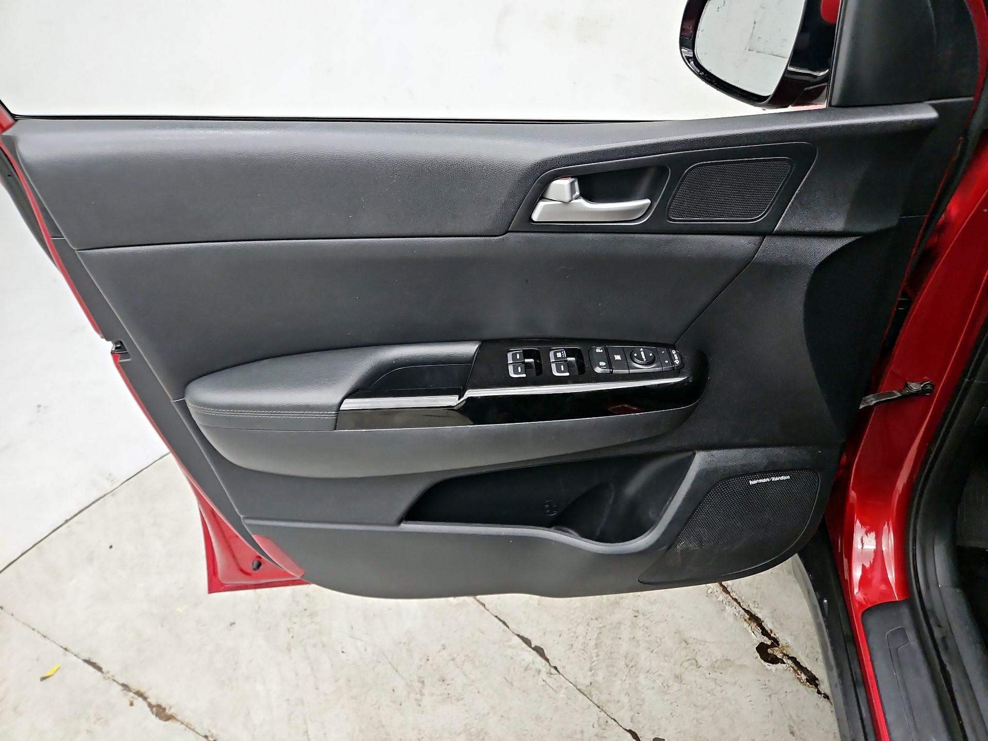 Thumbnail: 2018 Kia Sportage - 12