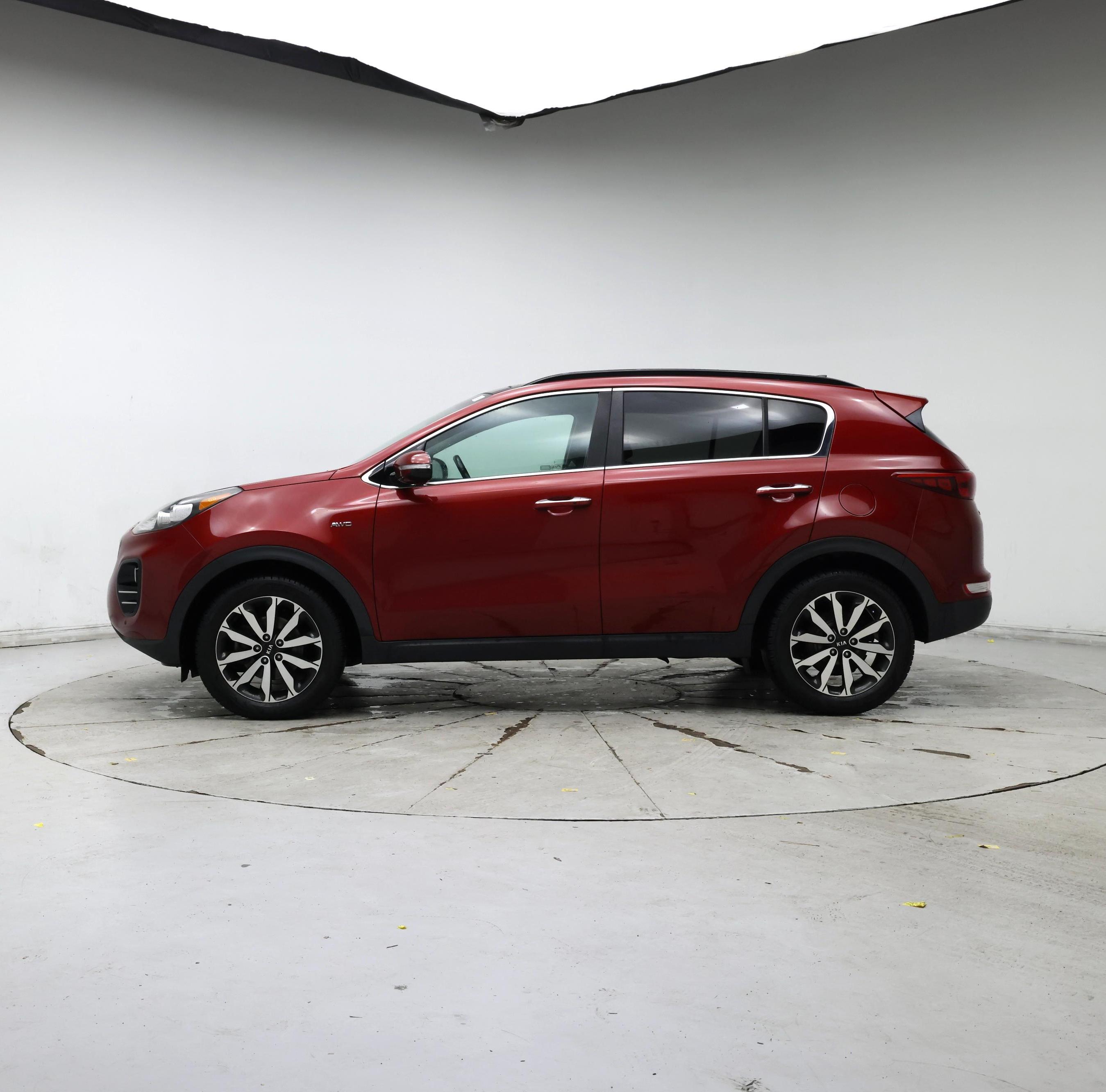 Thumbnail: 2018 Kia Sportage - 3