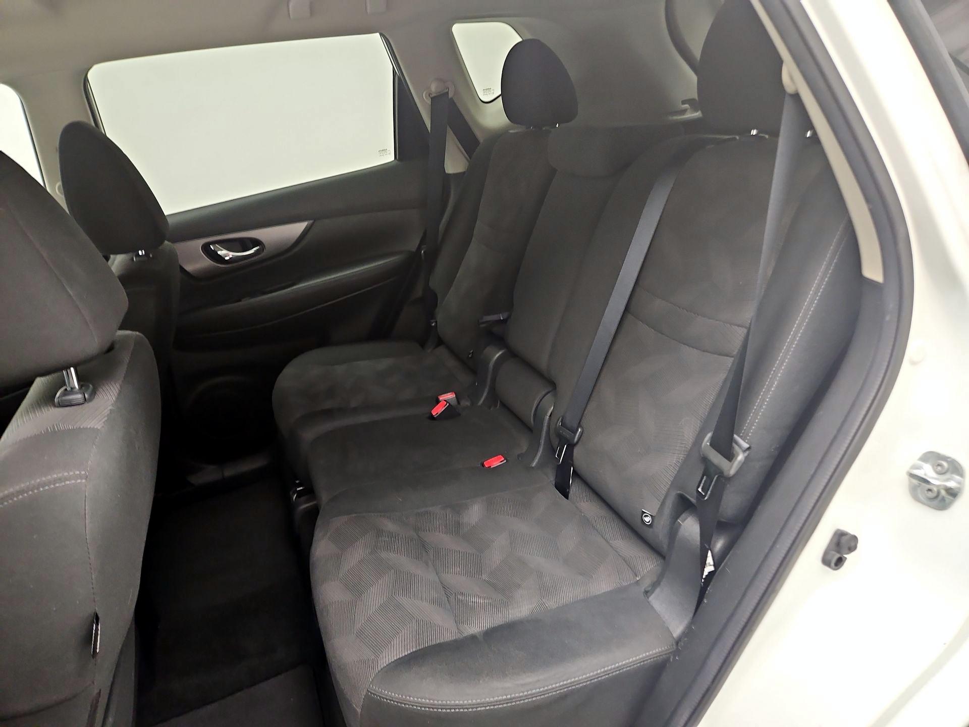 Thumbnail: 2016 Nissan Rogue - 19