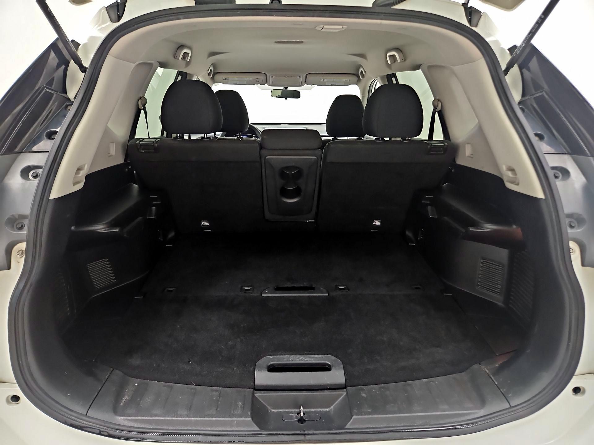 Thumbnail: 2016 Nissan Rogue - 20