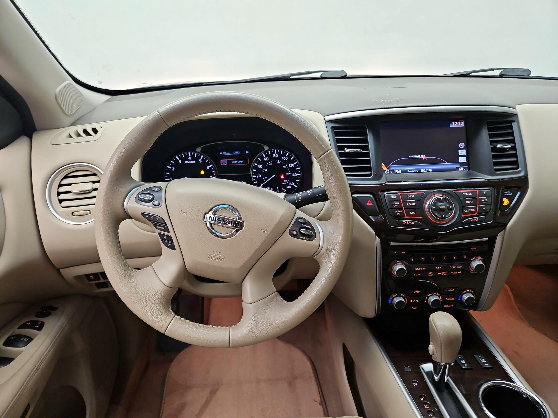 Thumbnail: 2014 Nissan Pathfinder - 10